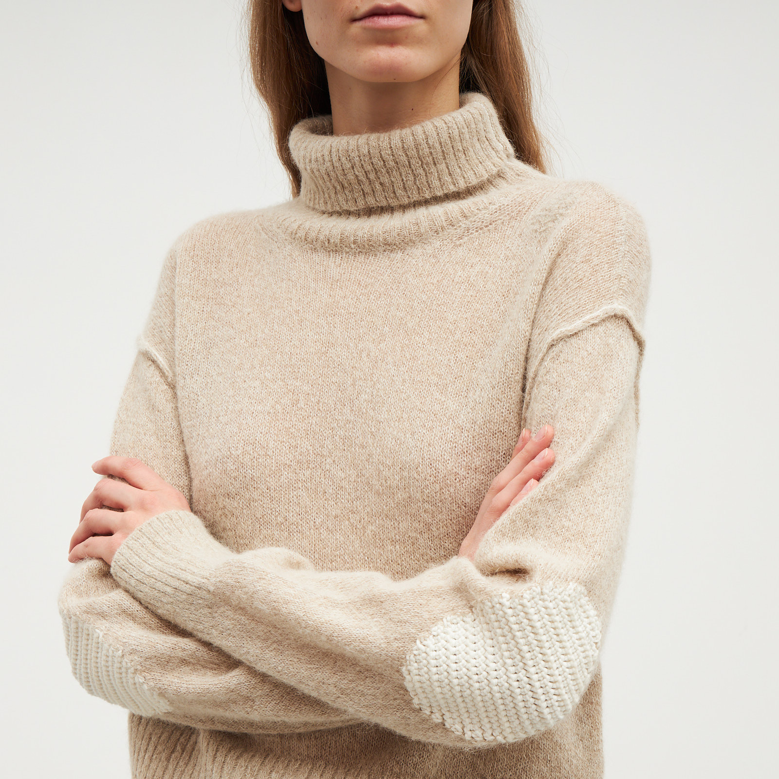 Водолазка бежевого цвета MM6 Maison Margiela - фото из каталога магазина брендовой одежды Second Friend Store Водолазка MM6 Maison Margiela - купить оригинал в секонд-хенде SFS - 4