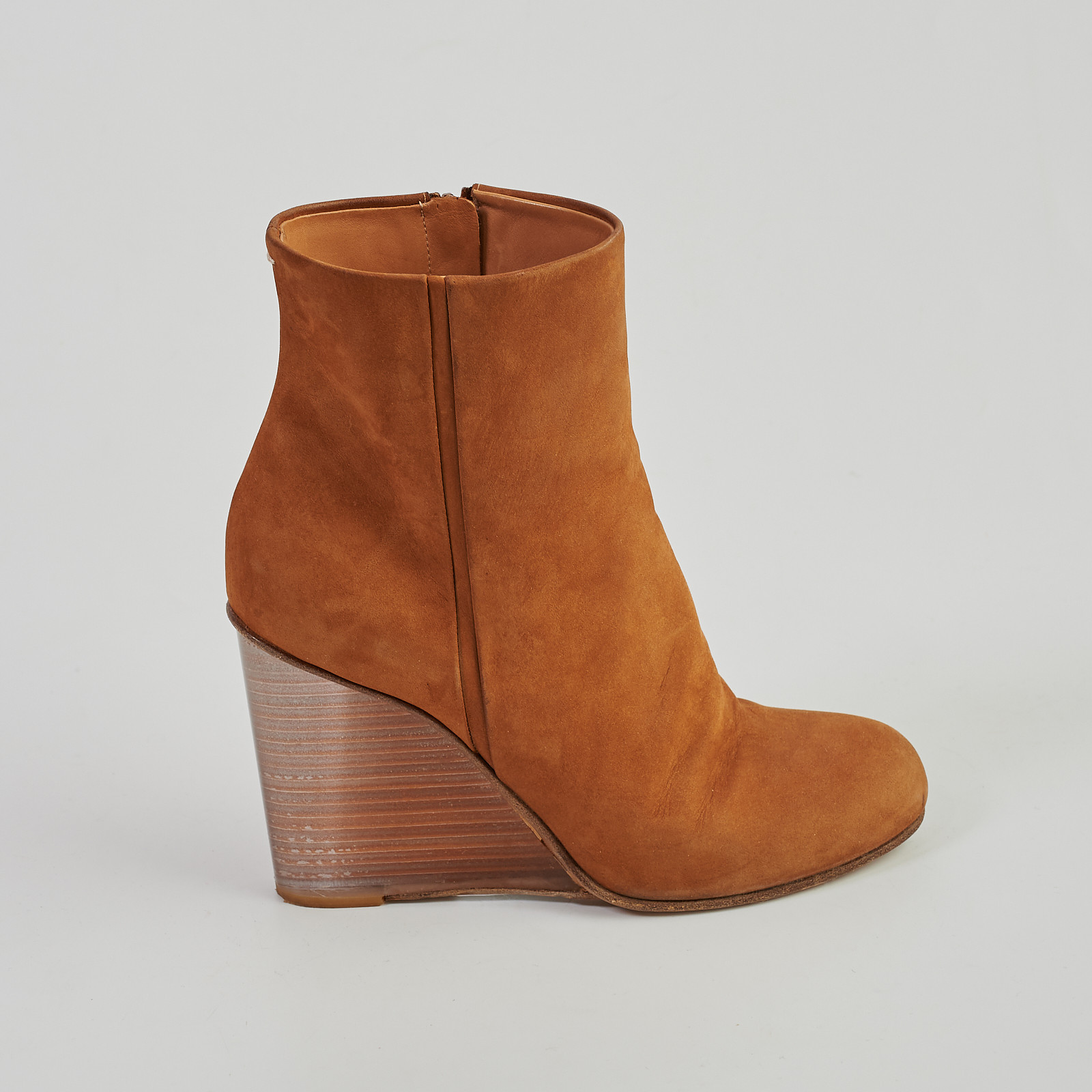 Ботильоны коричневого цвета Maison Margiela - фото из каталога магазина брендовой одежды Second Friend Store Ботильоны Maison Margiela - купить оригинал в секонд-хенде SFS - 1