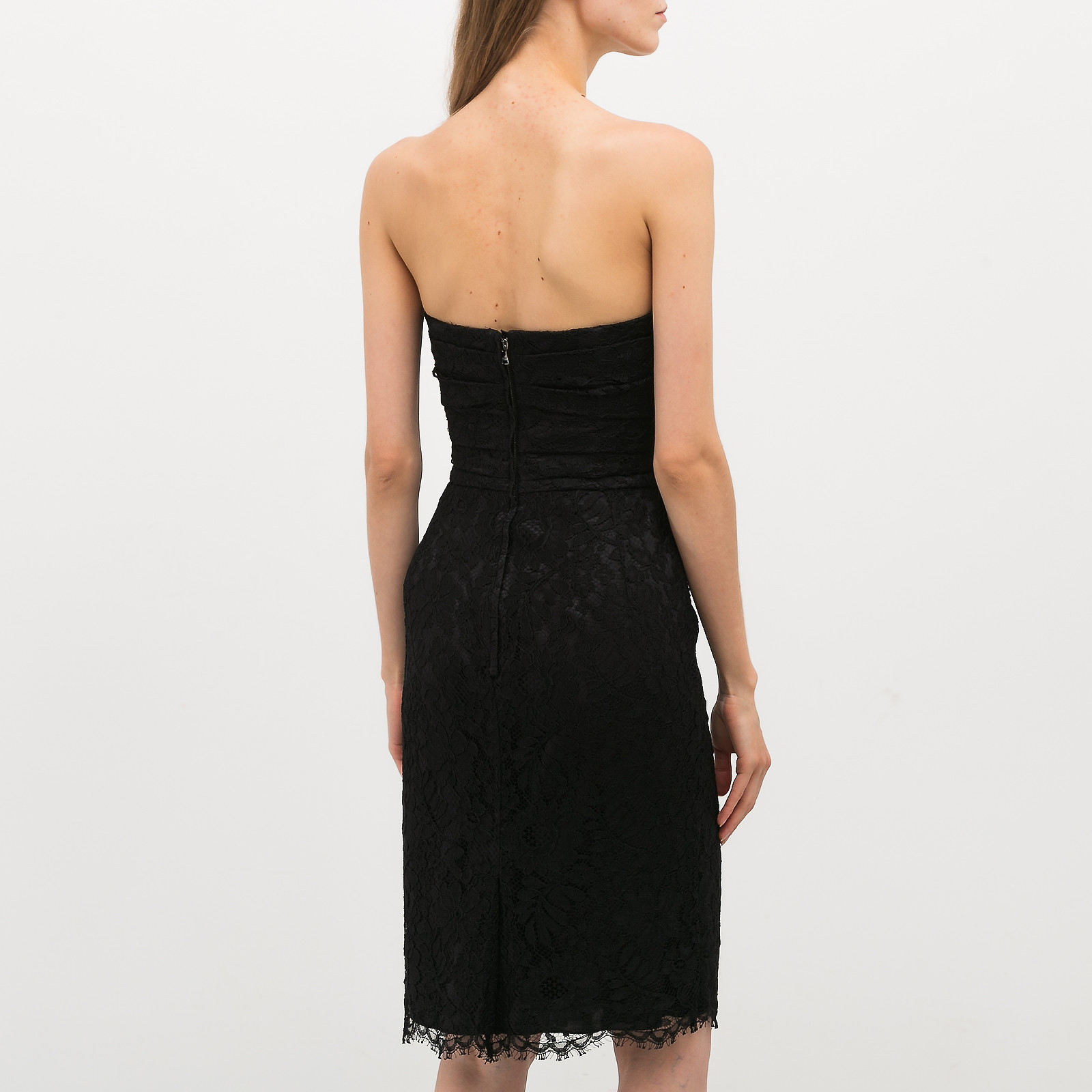 Платье черного цвета Dolce&Gabbana - фото из каталога магазина брендовой одежды Second Friend Store Платье Dolce&Gabbana - купить оригинал в секонд-хенде SFS - 3