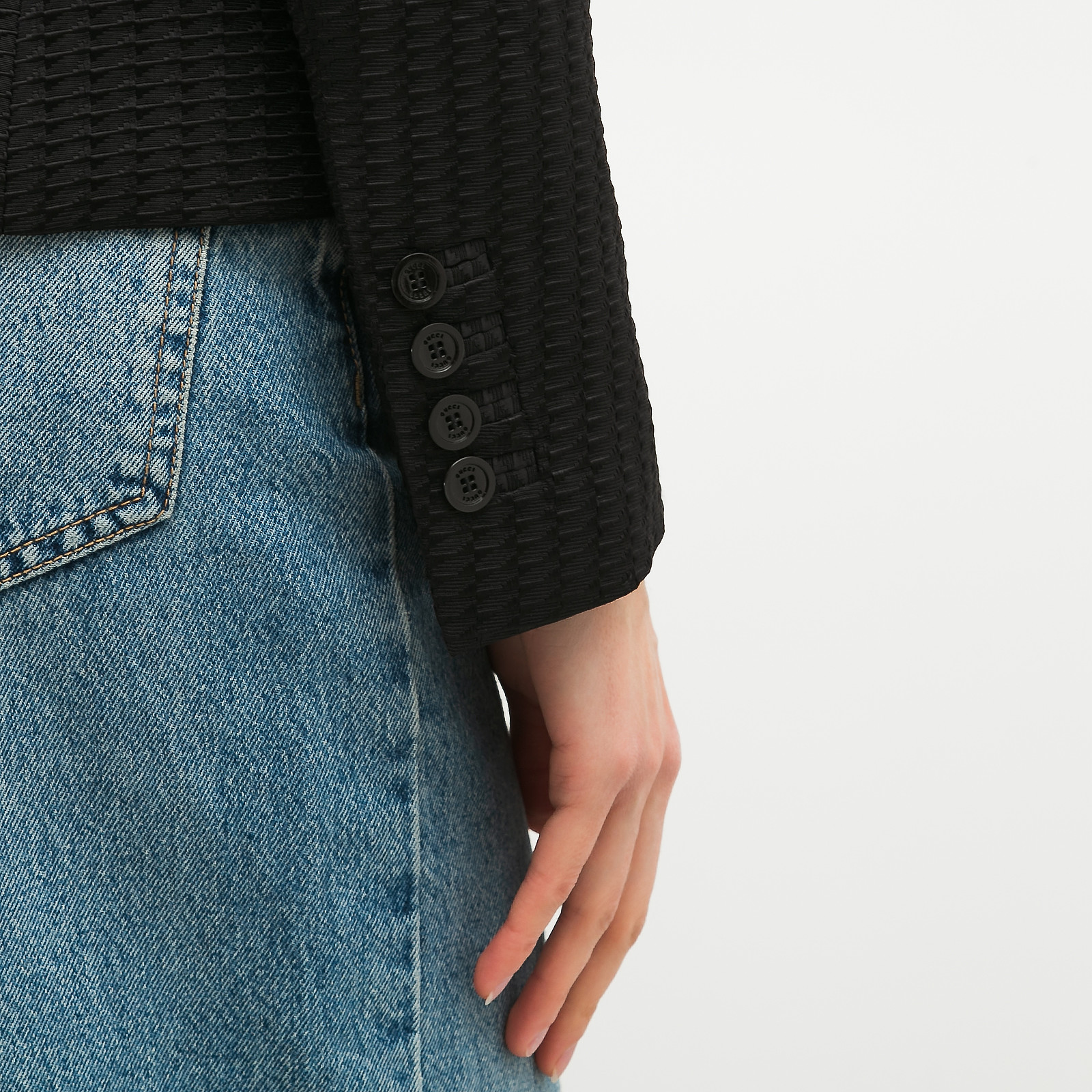 Пиджак черного цвета Gucci - фото из каталога магазина брендовой одежды Second Friend Store Пиджак Gucci - купить оригинал в секонд-хенде SFS - 5