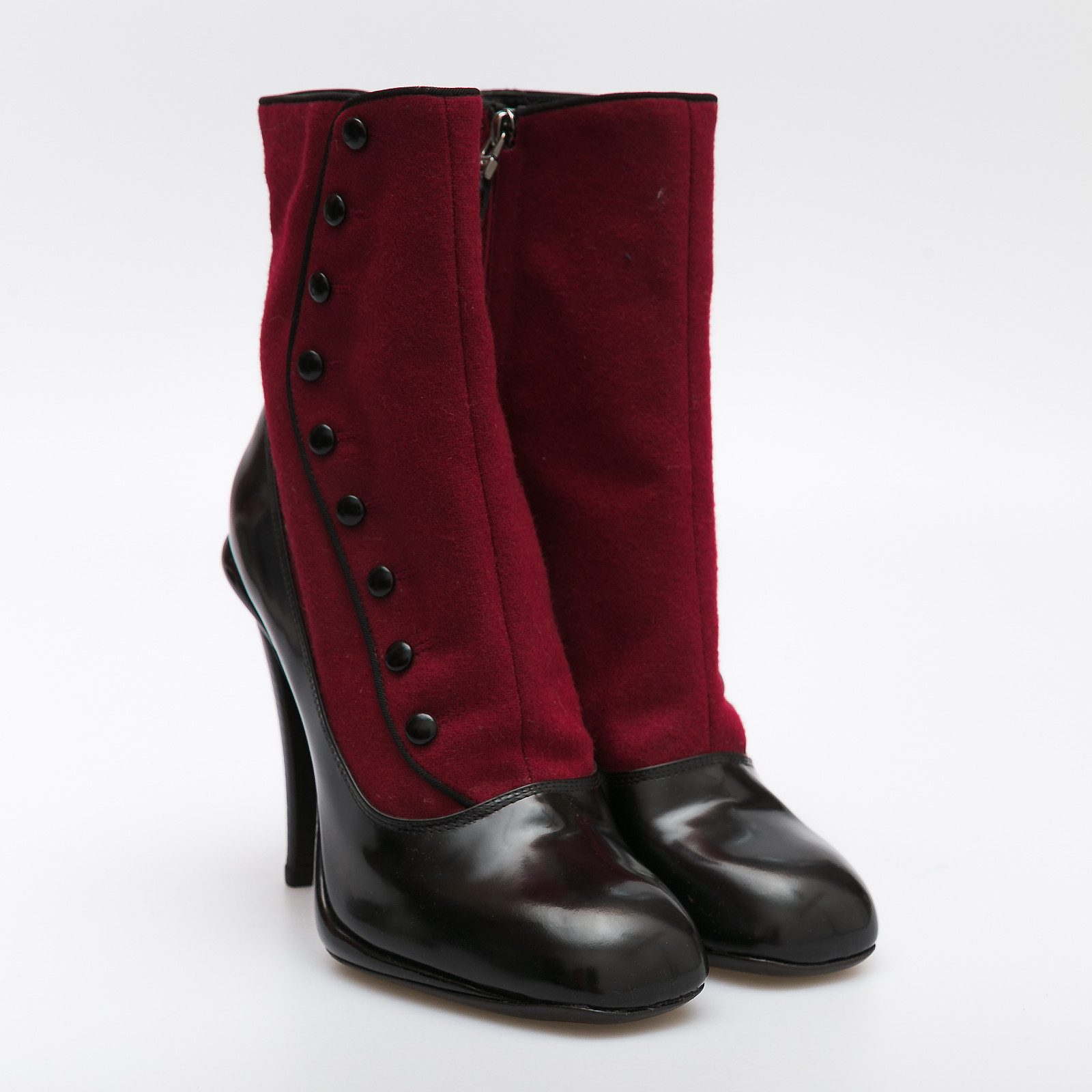 Ботильоны  красного цвета Fendi - фото из каталога магазина брендовой одежды Second Friend Store Ботильоны Fendi - купить оригинал в секонд-хенде SFS - 2