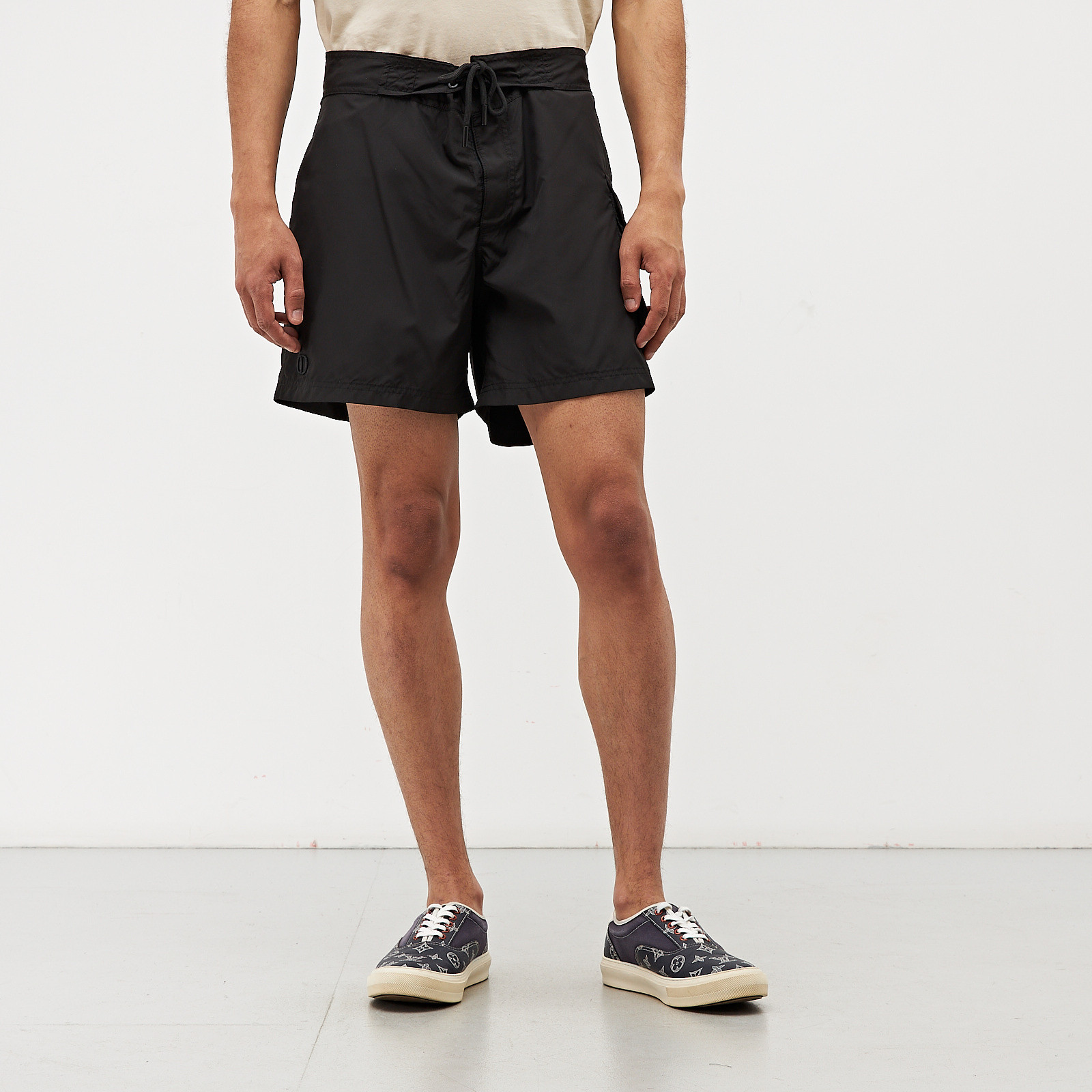 Шорты черного цвета Dior Homme - фото из каталога магазина брендовой одежды Second Friend Store Шорты Dior Homme - купить оригинал в секонд-хенде SFS - 1