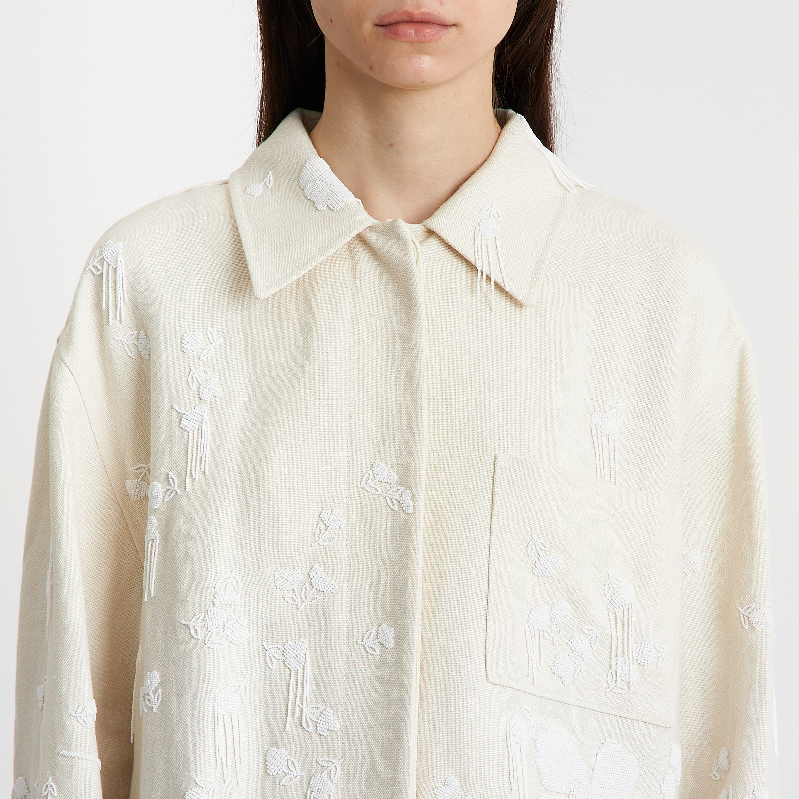 Куртка белого цвета Valentino - фото из каталога магазина брендовой одежды Second Friend Store Куртка Valentino - купить оригинал в секонд-хенде SFS - 4