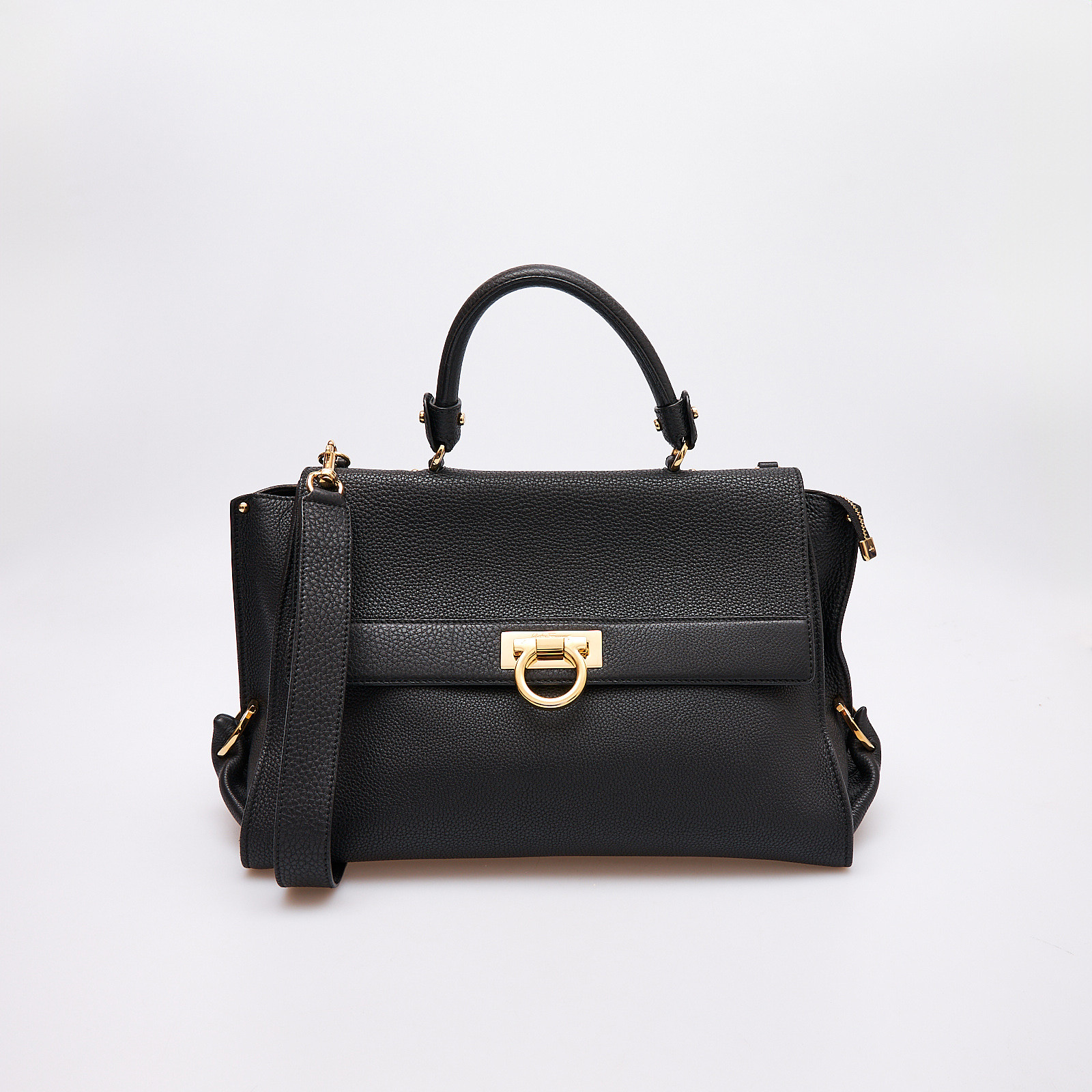 Сумка Salvatore Ferragamo - купить оригинал в секонд-хенде SFS - 1