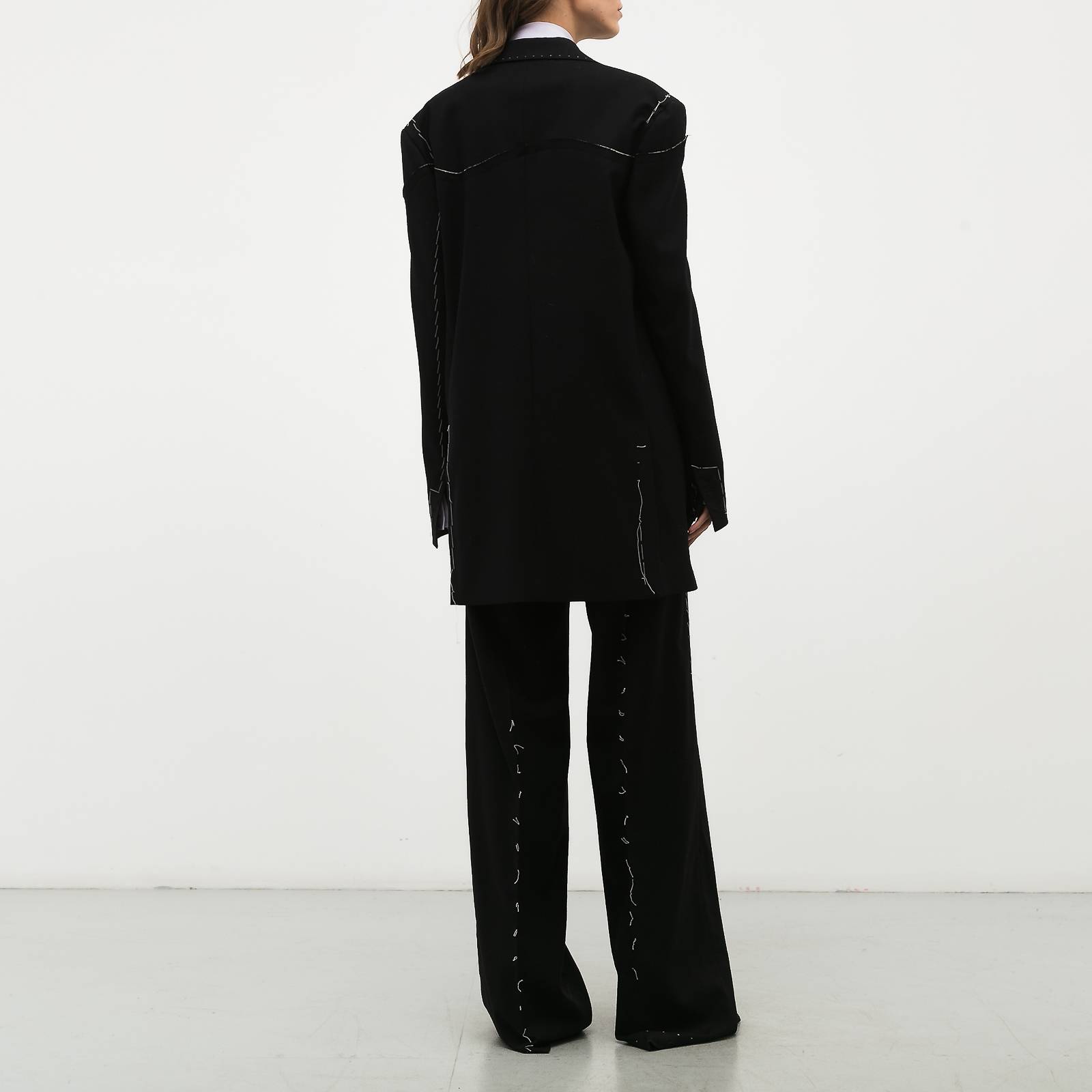 Костюм черного цвета Ruban - фото из каталога магазина брендовой одежды Second Friend Store Костюм Ruban - купить оригинал в секонд-хенде SFS - 2