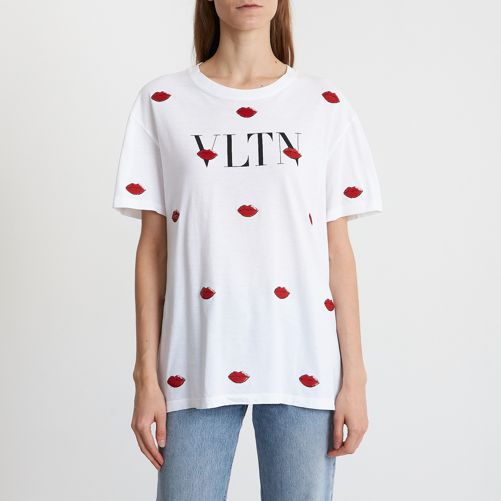 Футболка белого цвета Valentino - фото из каталога магазина брендовой одежды Second Friend Store Футболка Valentino - купить оригинал в секонд-хенде SFS - 1