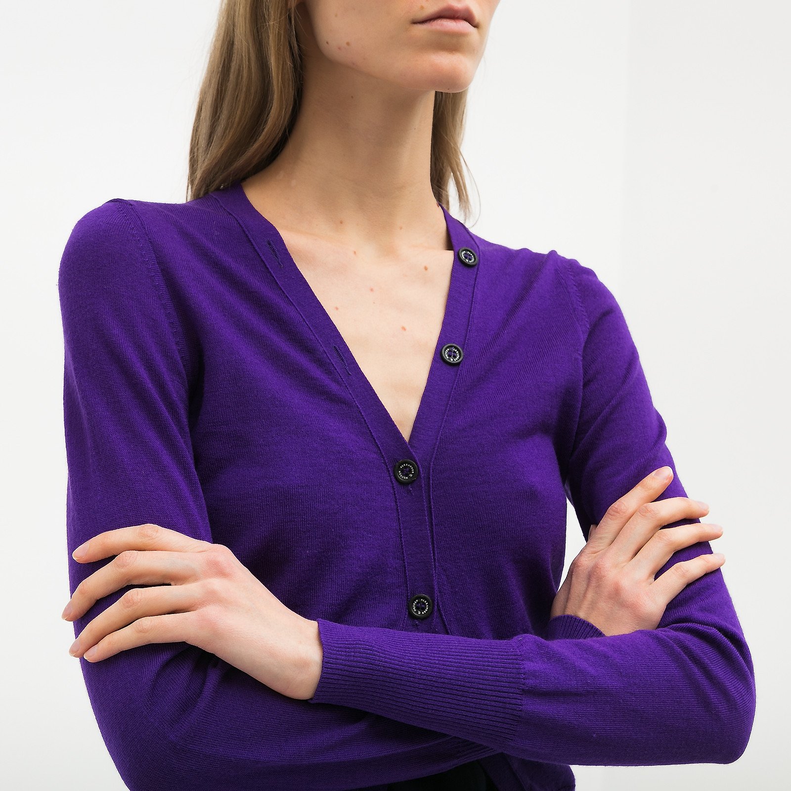 Кардиган фиолетового цвета McQ by Alexander McQueen - фото из каталога магазина брендовой одежды Second Friend Store Кардиган McQ by Alexander McQueen - купить оригинал в секонд-хенде SFS - 4