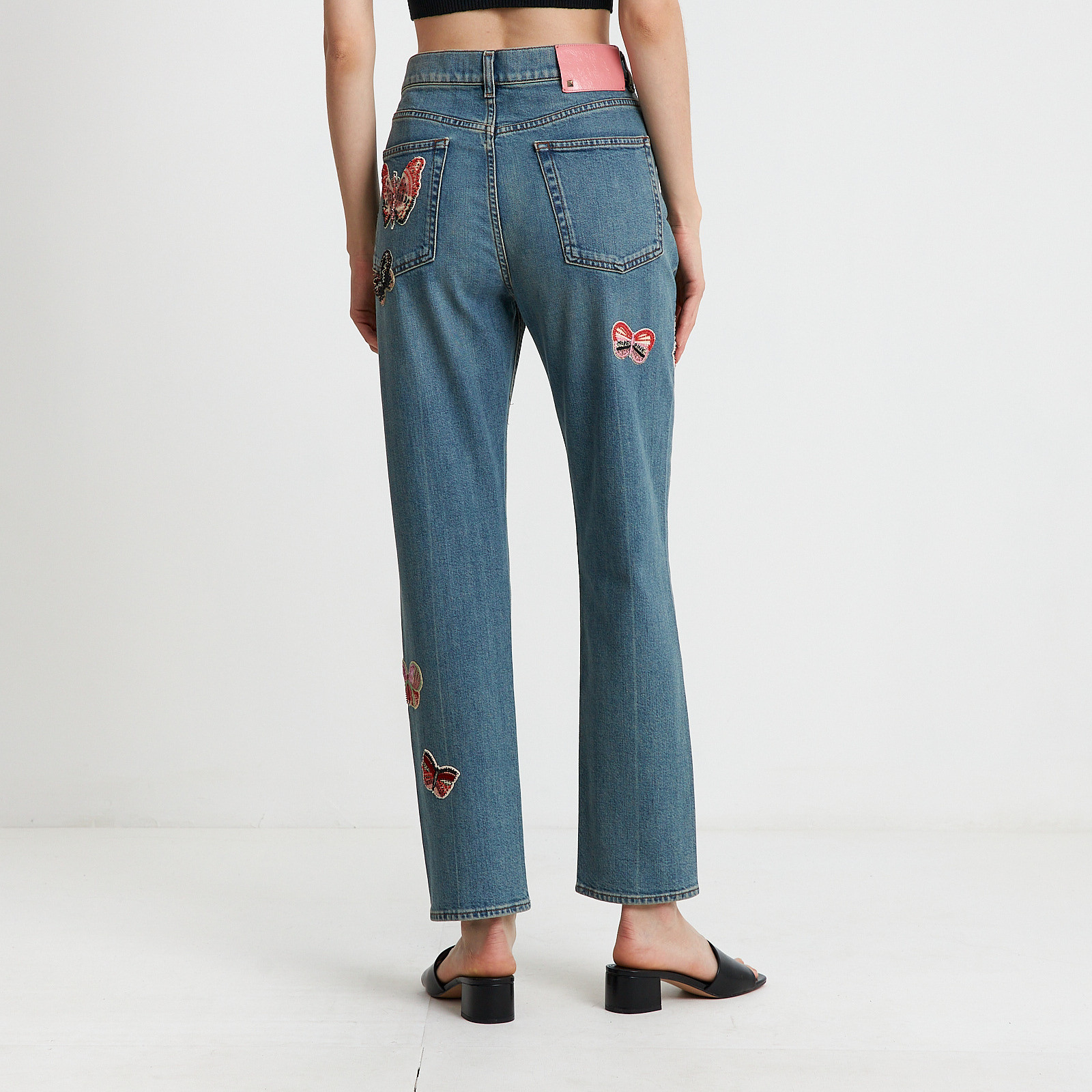 Джинсы голубого цвета Valentino - фото из каталога магазина брендовой одежды Second Friend Store Джинсы Valentino - купить оригинал в секонд-хенде SFS - 3