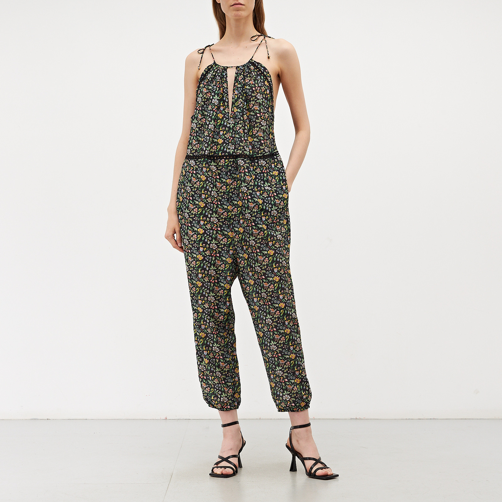 Комбинезон черного цвета Zimmermann - фото из каталога магазина брендовой одежды Second Friend Store Комбинезон Zimmermann - купить оригинал в секонд-хенде SFS - 1