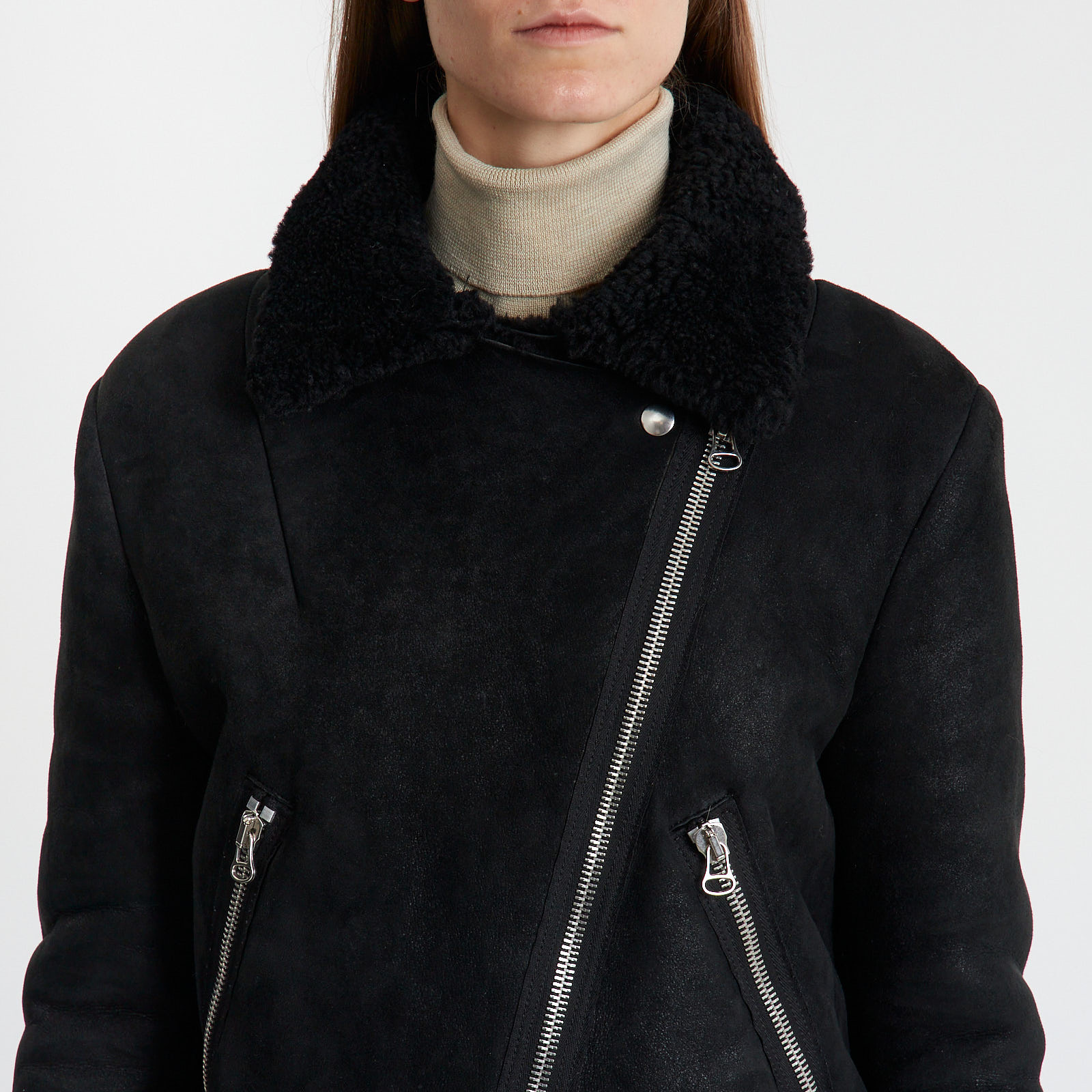 Дубленка черного цвета Acne Studios - фото из каталога магазина брендовой одежды Second Friend Store Дубленка Acne Studios - купить оригинал в секонд-хенде SFS - 4