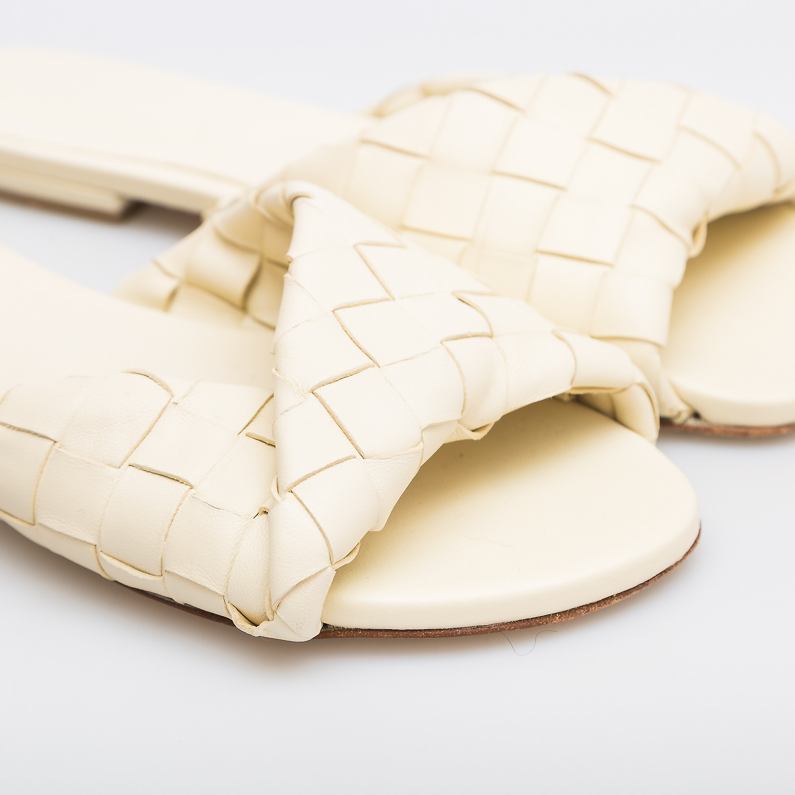 Сандалии Bottega Veneta - купить оригинал в секонд-хенде SFS - 4