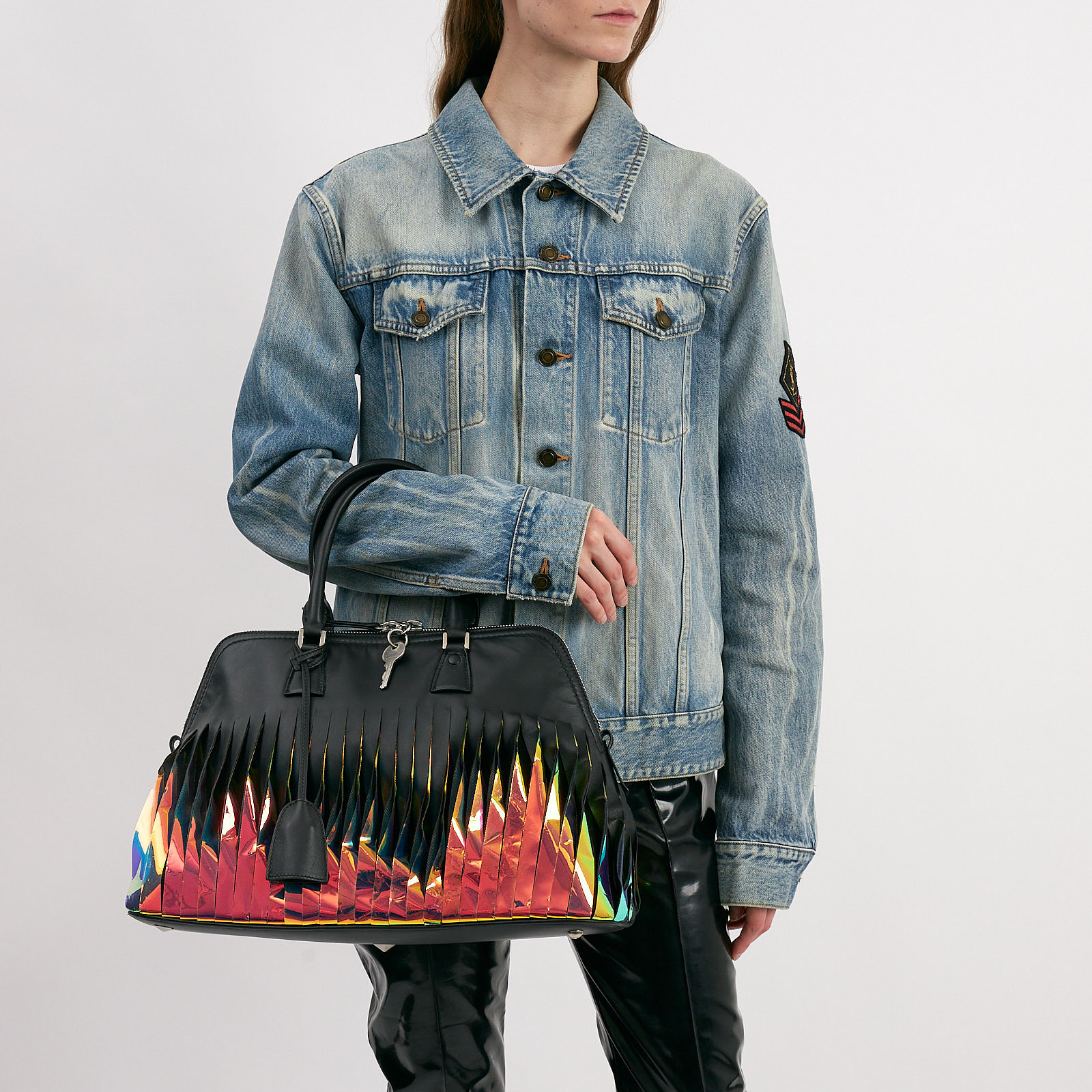 Сумка черного цвета Maison Margiela - фото из каталога магазина брендовой одежды Second Friend Store Сумка Maison Margiela - купить оригинал в секонд-хенде SFS - 9