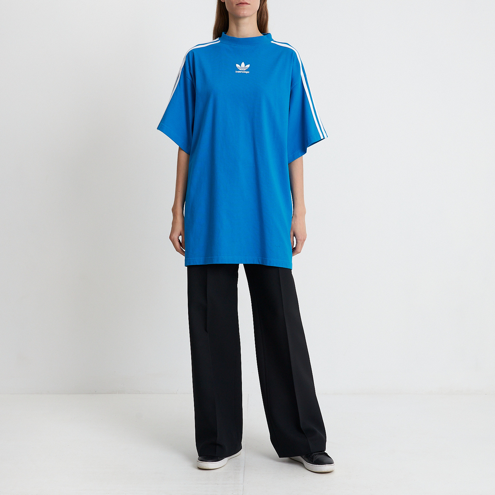 Футболка Adidas х синего цвета Balenciaga - фото из каталога магазина брендовой одежды Second Friend Store Футболка Adidas х Balenciaga - купить оригинал в секонд-хенде SFS - 3