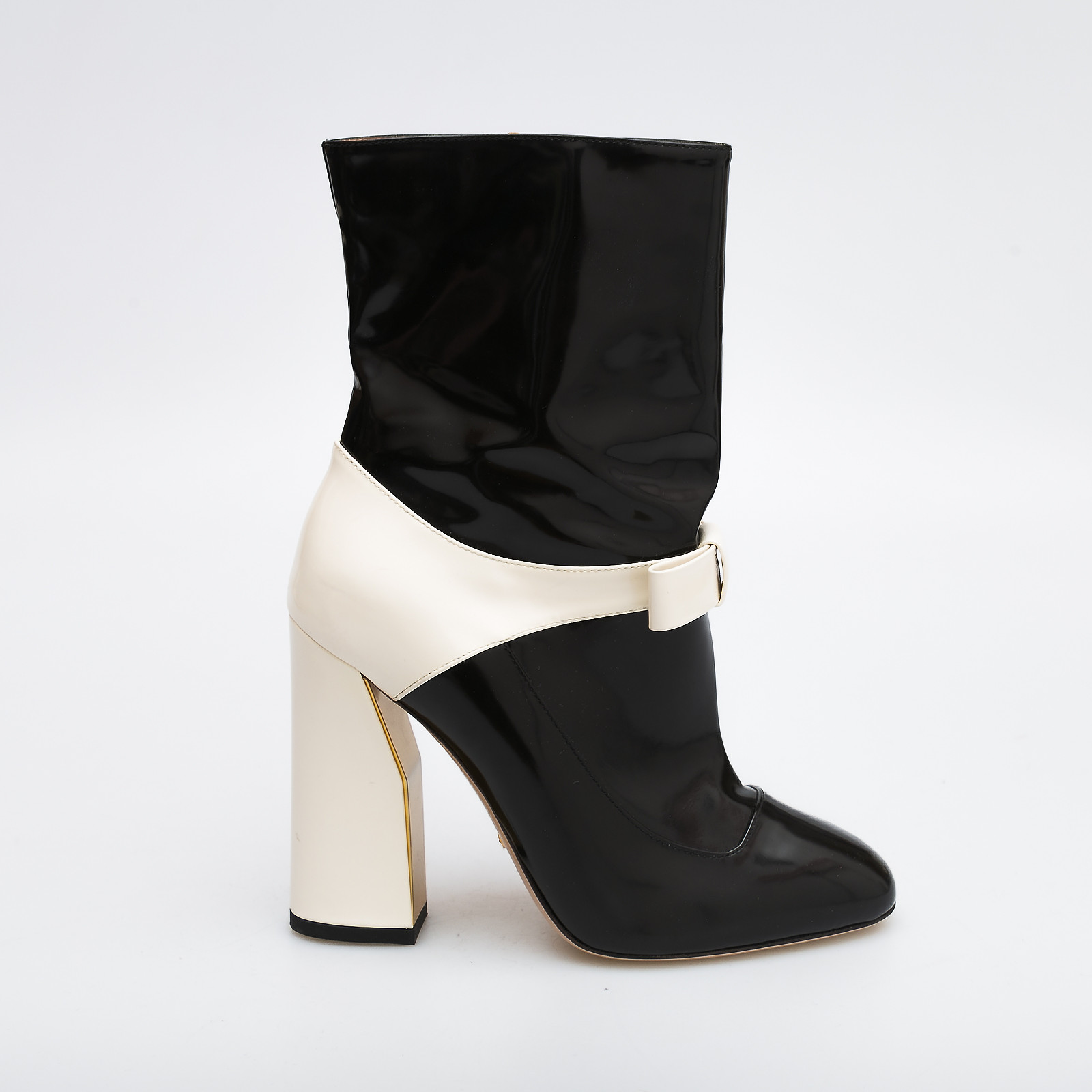 Ботильоны черного цвета Gucci - фото из каталога магазина брендовой одежды Second Friend Store Ботильоны Gucci - купить оригинал в секонд-хенде SFS - 1