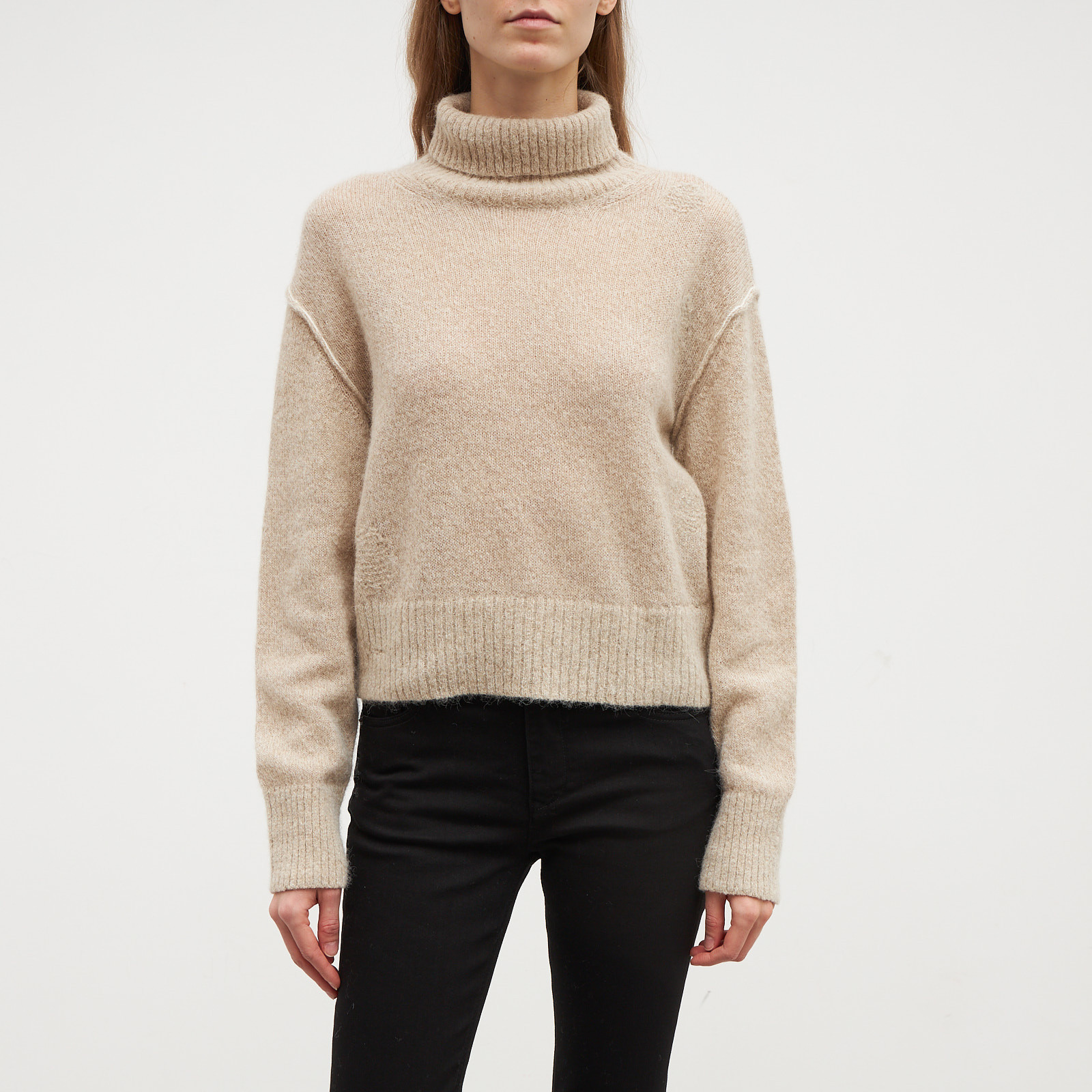 Водолазка бежевого цвета MM6 Maison Margiela - фото из каталога магазина брендовой одежды Second Friend Store Водолазка MM6 Maison Margiela - купить оригинал в секонд-хенде SFS - 1