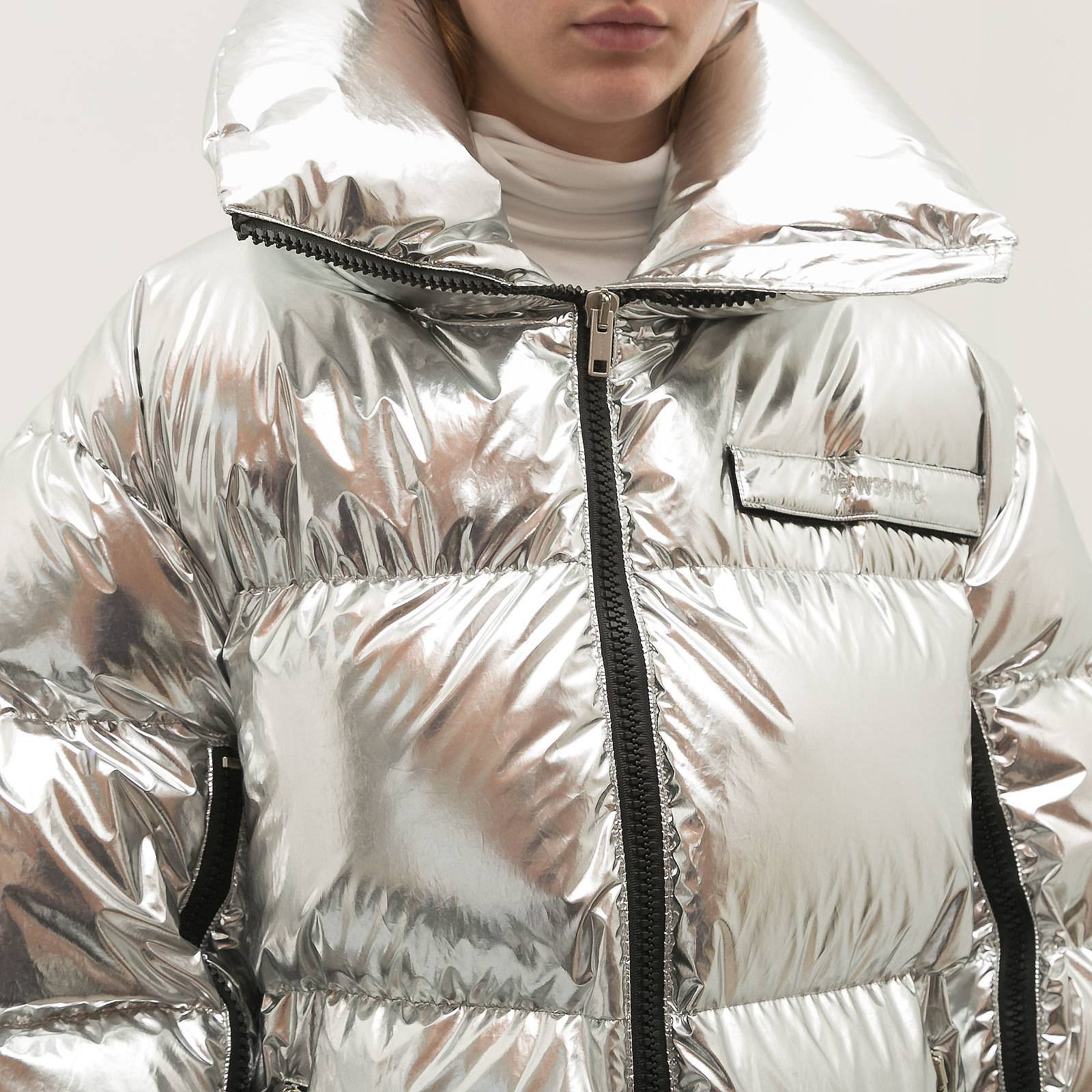Пуховик серебряного цвета Calvin Klein 205W39NYC - фото из каталога магазина брендовой одежды Second Friend Store Пуховик Calvin Klein 205W39NYC - купить оригинал в секонд-хенде SFS - 4