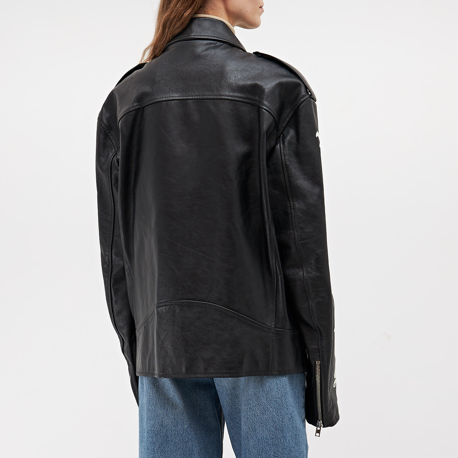 Куртка черного цвета Vetements - фото из каталога магазина брендовой одежды Second Friend Store Куртка Vetements - купить оригинал в секонд-хенде SFS - 3