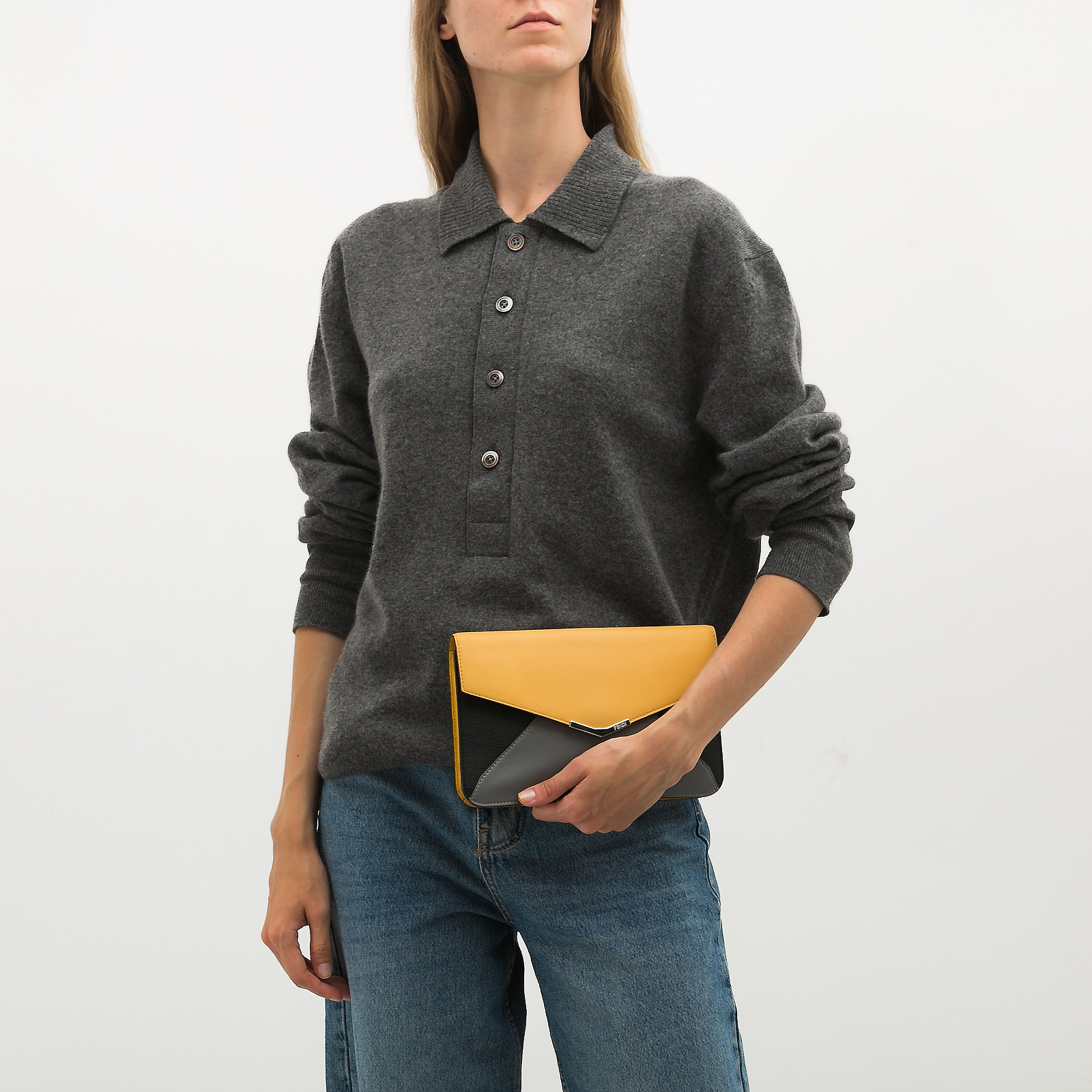 Клатч Fendi - купить оригинал в секонд-хенде SFS - 2