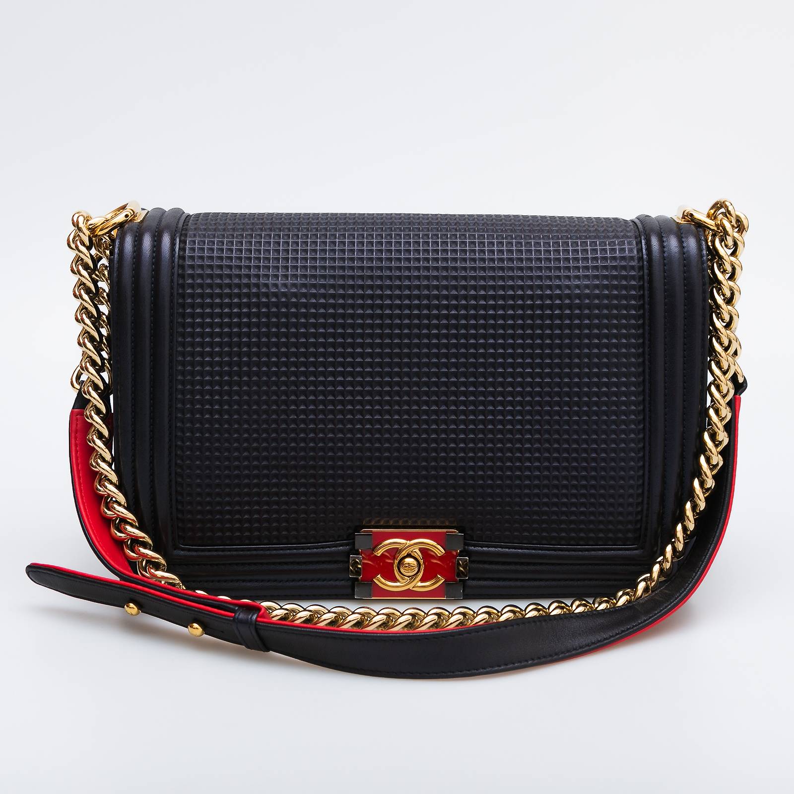 Сумка Chanel - купить оригинал в секонд-хенде SFS - 1