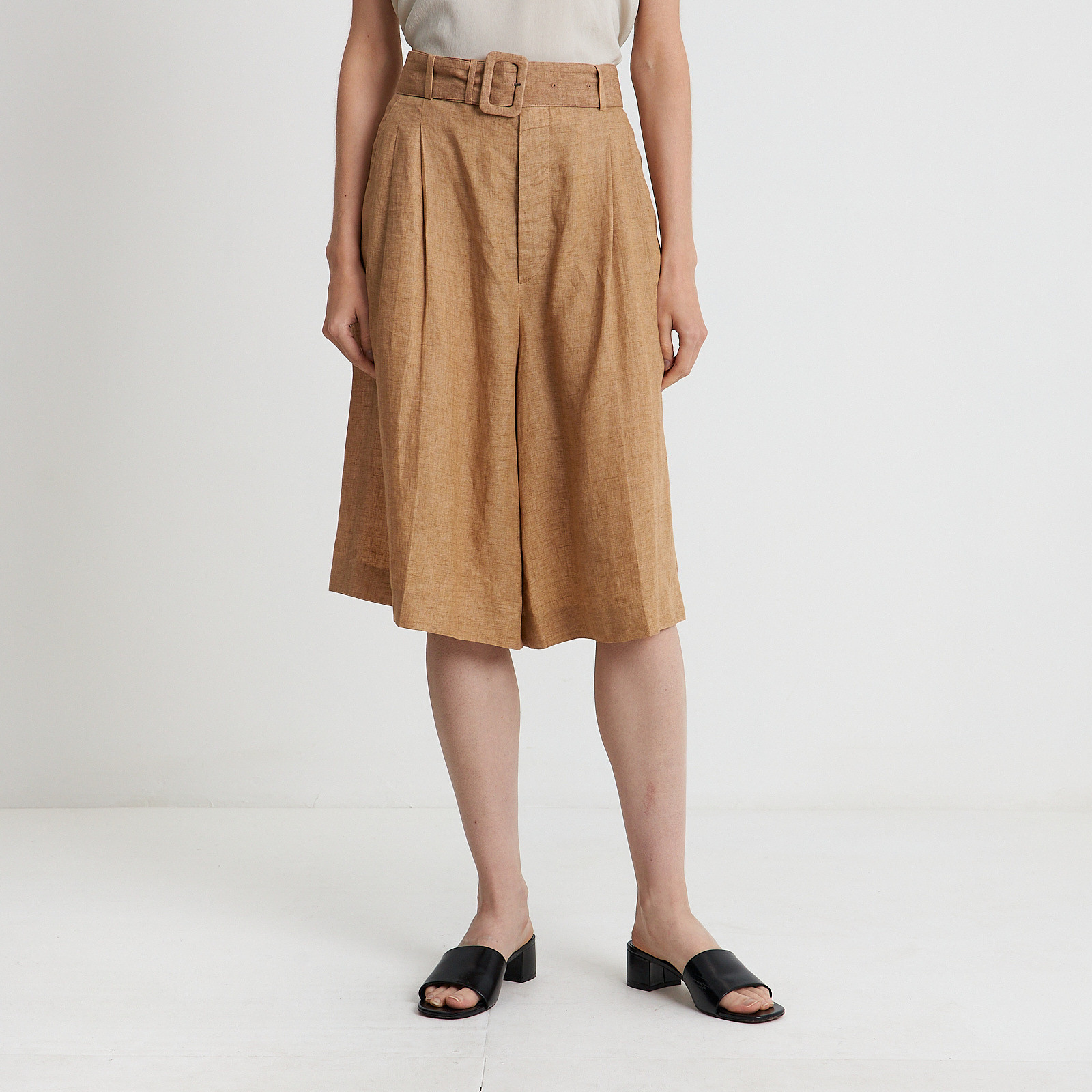 Костюм Fendi - фото из каталога магазина брендовой одежды Second Friend Store Костюм Fendi - купить оригинал в секонд-хенде SFS - 3