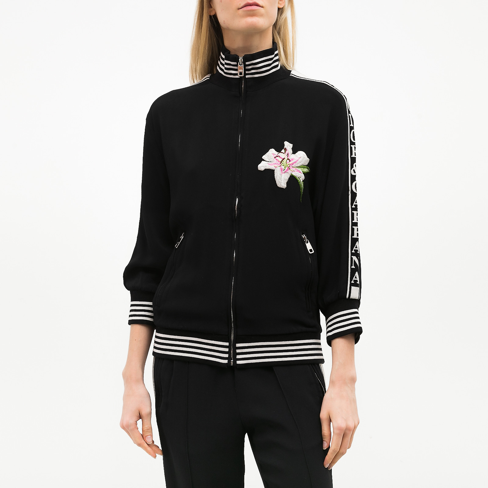 Костюм черного цвета Dolce&Gabbana - фото из каталога магазина брендовой одежды Second Friend Store Костюм Dolce&Gabbana - купить оригинал в секонд-хенде SFS - 4