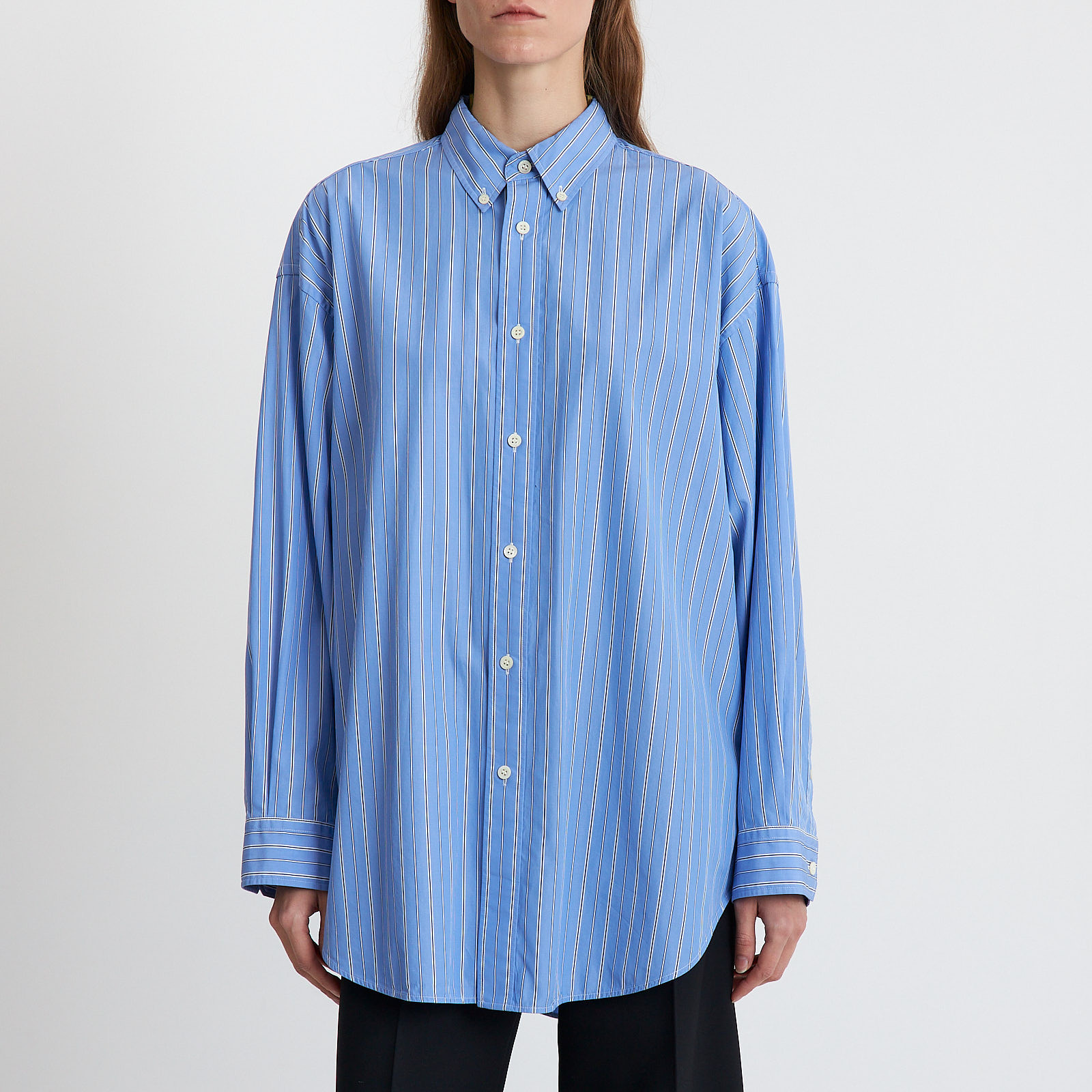 Рубашка  голубого цвета Balenciaga - фото из каталога магазина брендовой одежды Second Friend Store Рубашка Balenciaga - купить оригинал в секонд-хенде SFS - 1