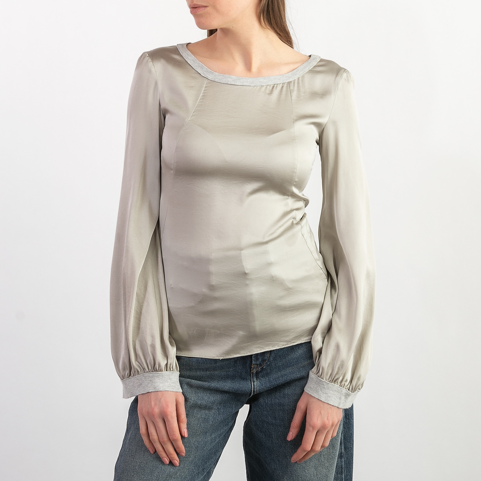 Блуза  бежевого цвета Dolce&Gabbana - фото из каталога магазина брендовой одежды Second Friend Store Блуза Dolce&Gabbana - купить оригинал в секонд-хенде SFS - 1