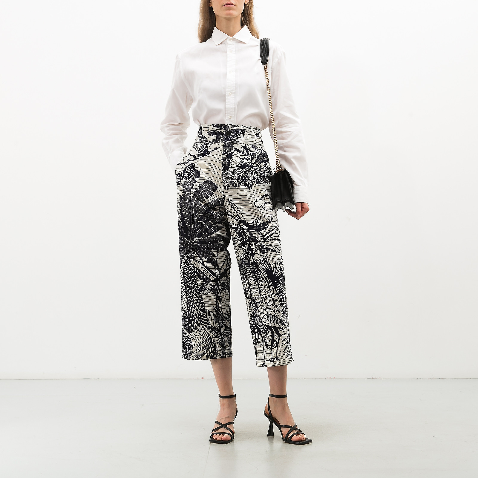 Брюки белого цвета Christian Dior - фото из каталога магазина брендовой одежды Second Friend Store Брюки Christian Dior - купить оригинал в секонд-хенде SFS - 3