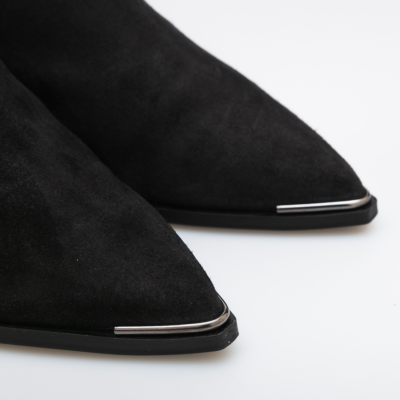 Ботильоны черного цвета Acne Studios - фото из каталога магазина брендовой одежды Second Friend Store Ботильоны Acne Studios - купить оригинал в секонд-хенде SFS - 4