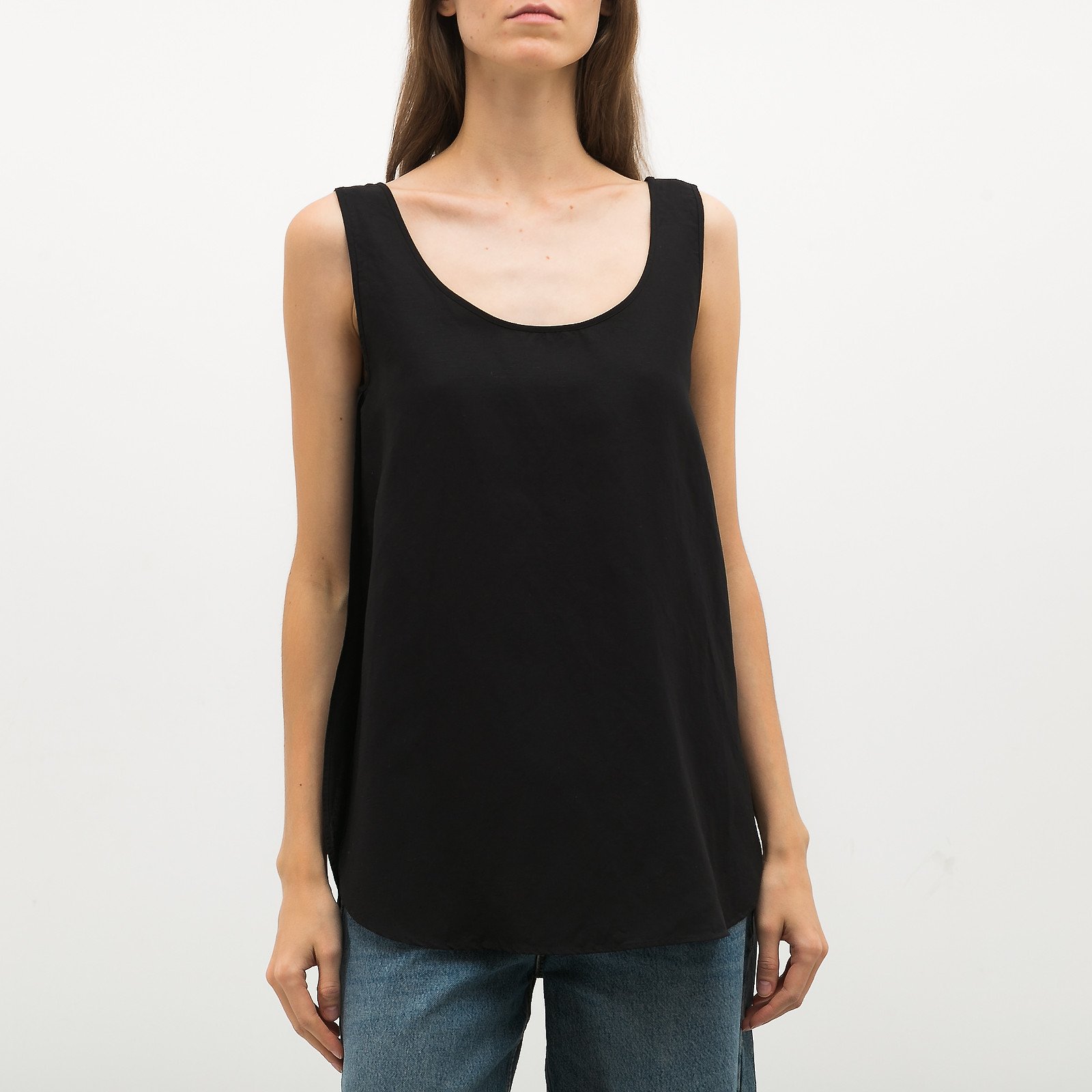 Топ черного цвета Toteme - фото из каталога магазина брендовой одежды Second Friend Store Топ Toteme - купить оригинал в секонд-хенде SFS - 1