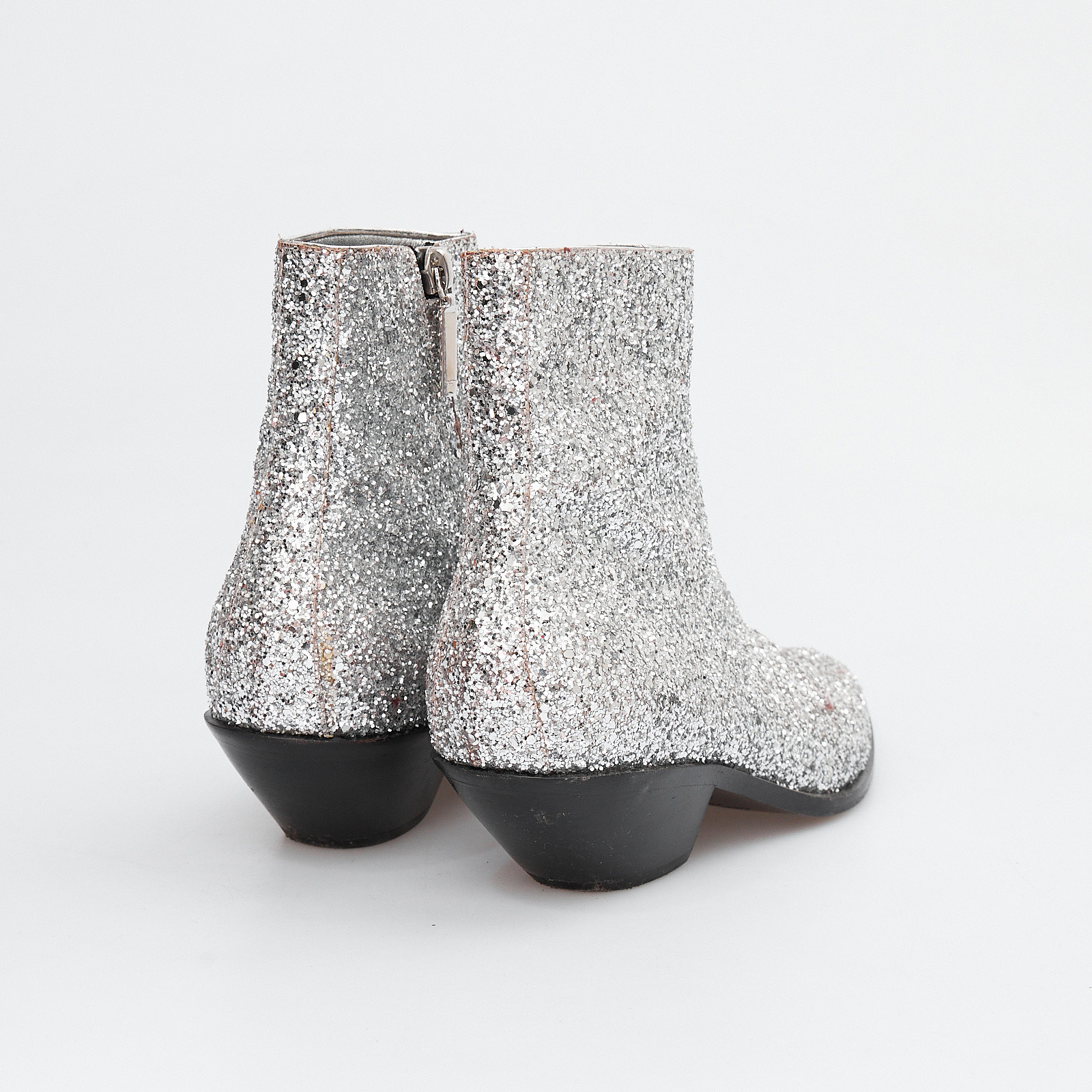 Ботинки серебряного цвета Saint Laurent - фото из каталога магазина брендовой одежды Second Friend Store Ботинки Saint Laurent - купить оригинал в секонд-хенде SFS - 3