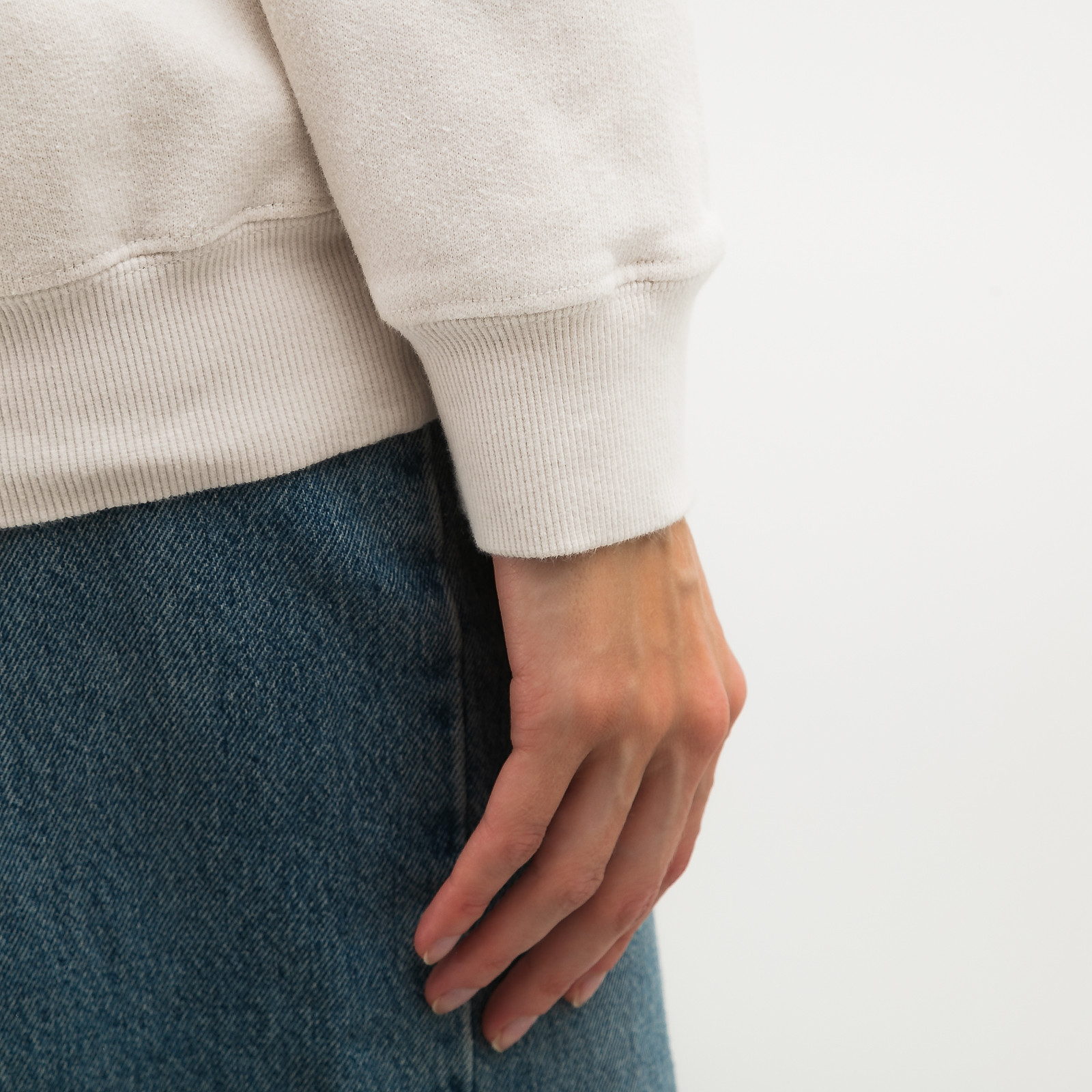 Худи белого цвета Saint Laurent - фото из каталога магазина брендовой одежды Second Friend Store Худи Saint Laurent - купить оригинал в секонд-хенде SFS - 5