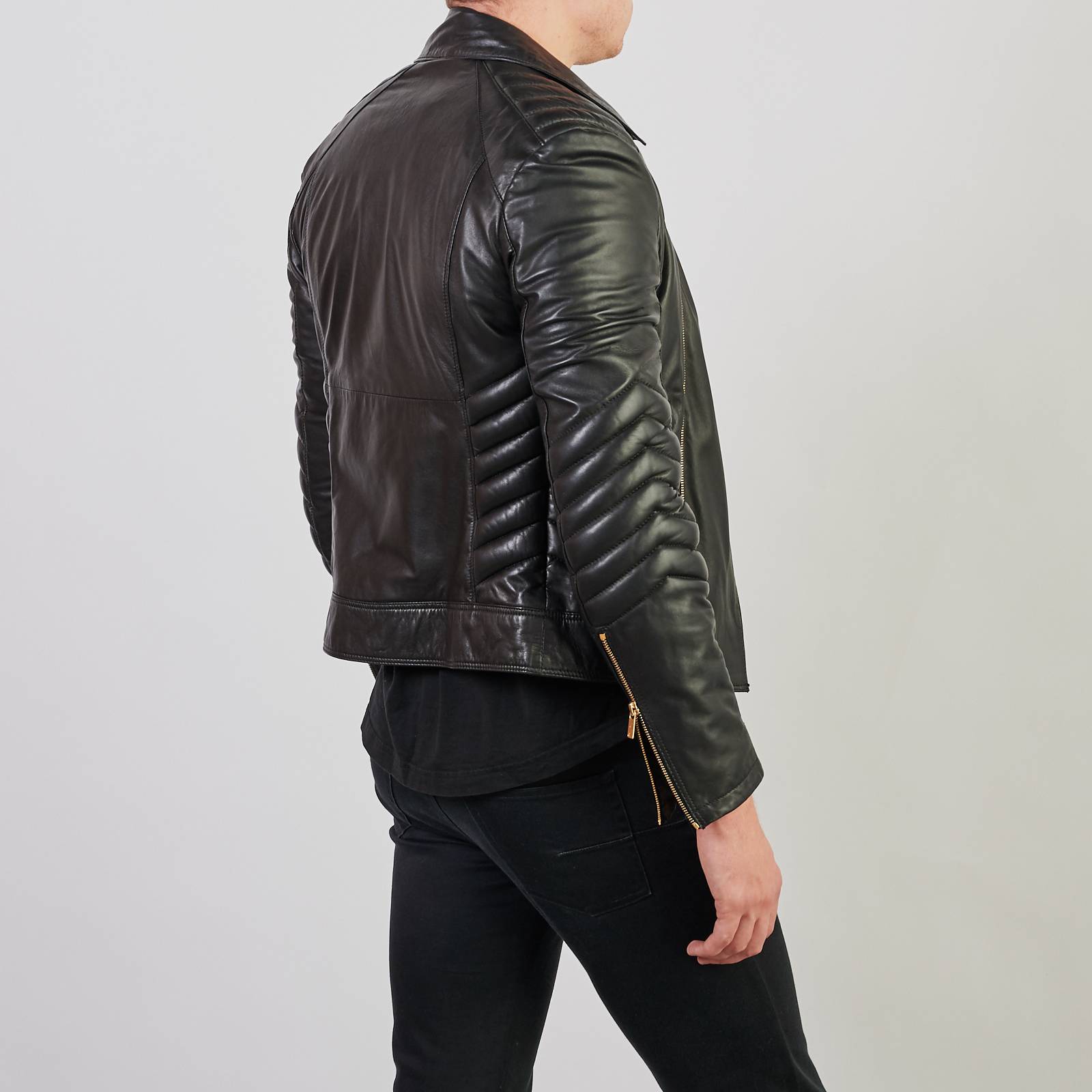 Кожаная куртка H&M & Versace - купить оригинал в секонд-хенде SFS
