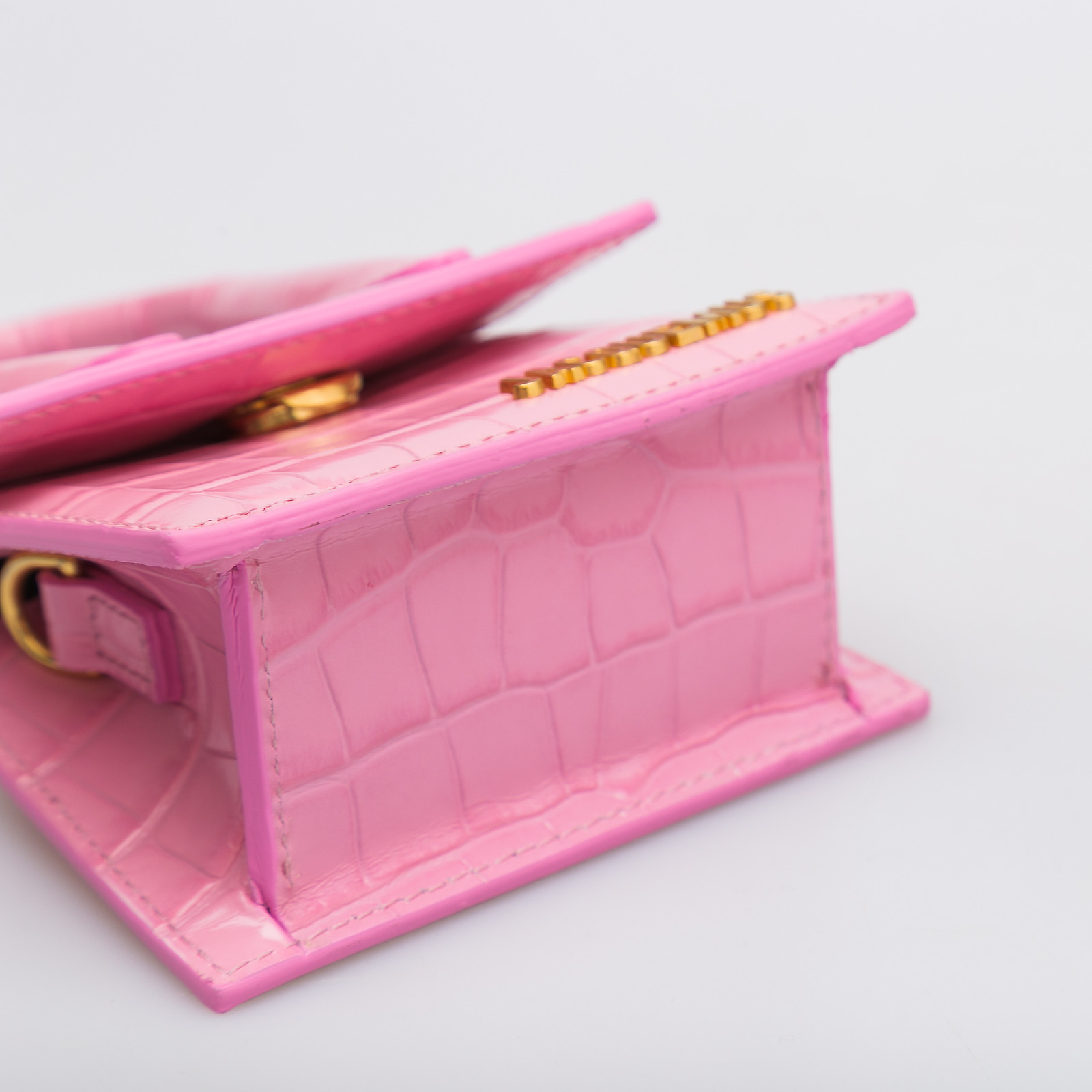 Сумка розового цвета Jacquemus - фото из каталога магазина брендовой одежды Second Friend Store Сумка Jacquemus - купить оригинал в секонд-хенде SFS - 6