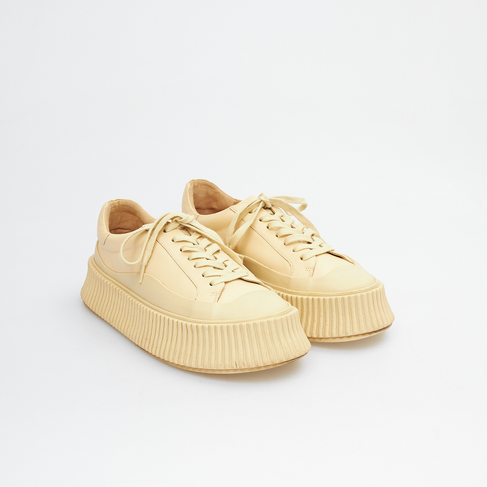 Кеды бежевого цвета Jil Sander - фото из каталога магазина брендовой одежды Second Friend Store Кеды Jil Sander - купить оригинал в секонд-хенде SFS - 2
