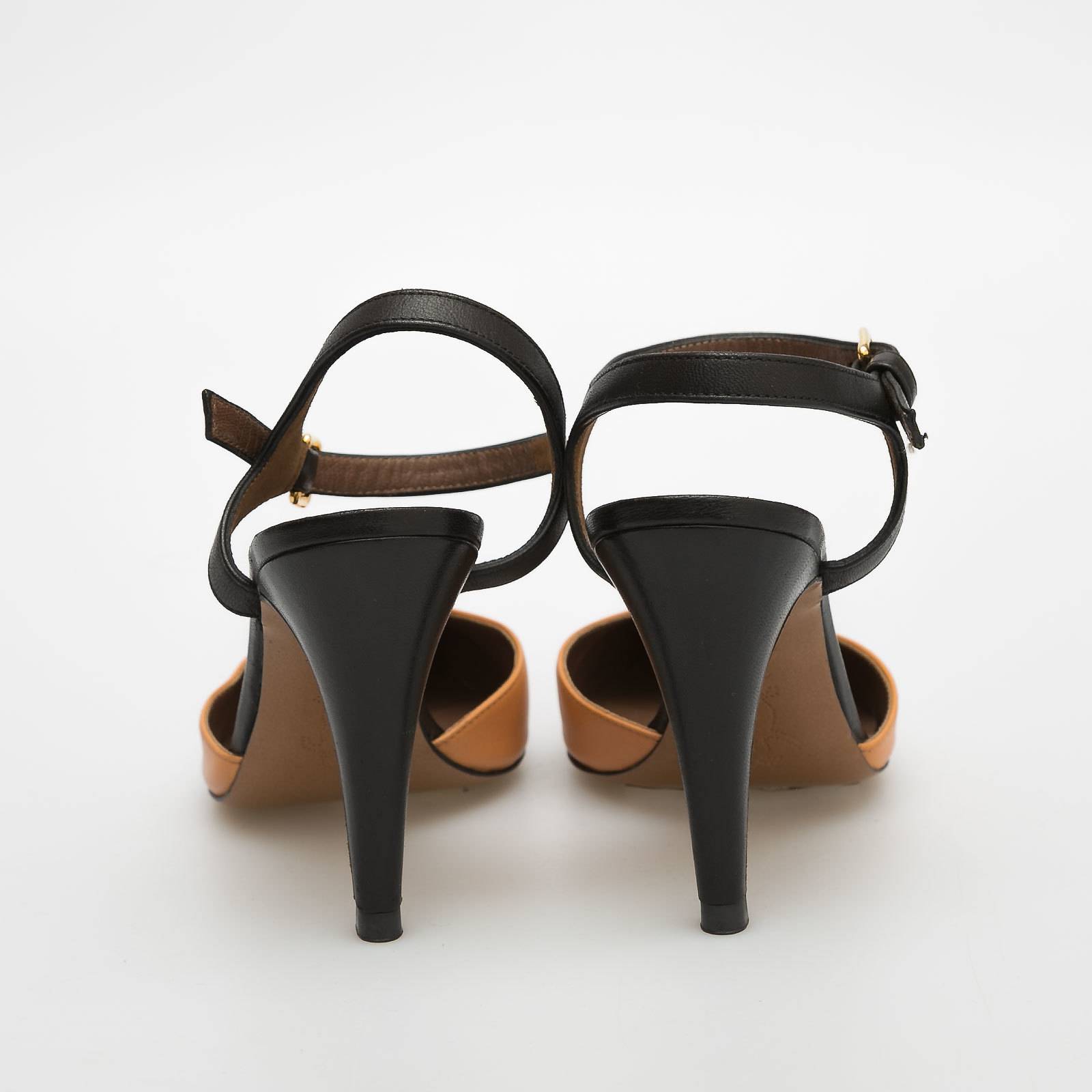 Туфли бежевого цвета Marni - фото из каталога магазина брендовой одежды Second Friend Store Туфли Marni - купить оригинал в секонд-хенде SFS - 3