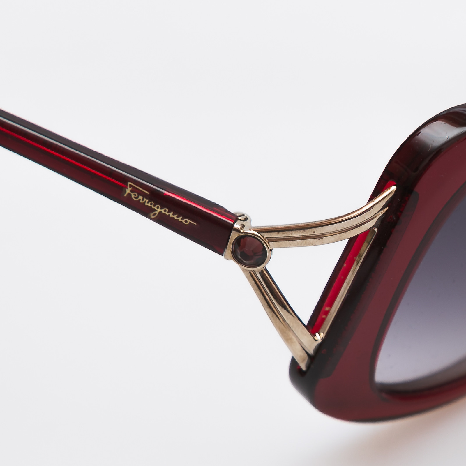Солнцезащитные очки Salvatore Ferragamo - купить оригинал в секонд-хенде SFS - 4