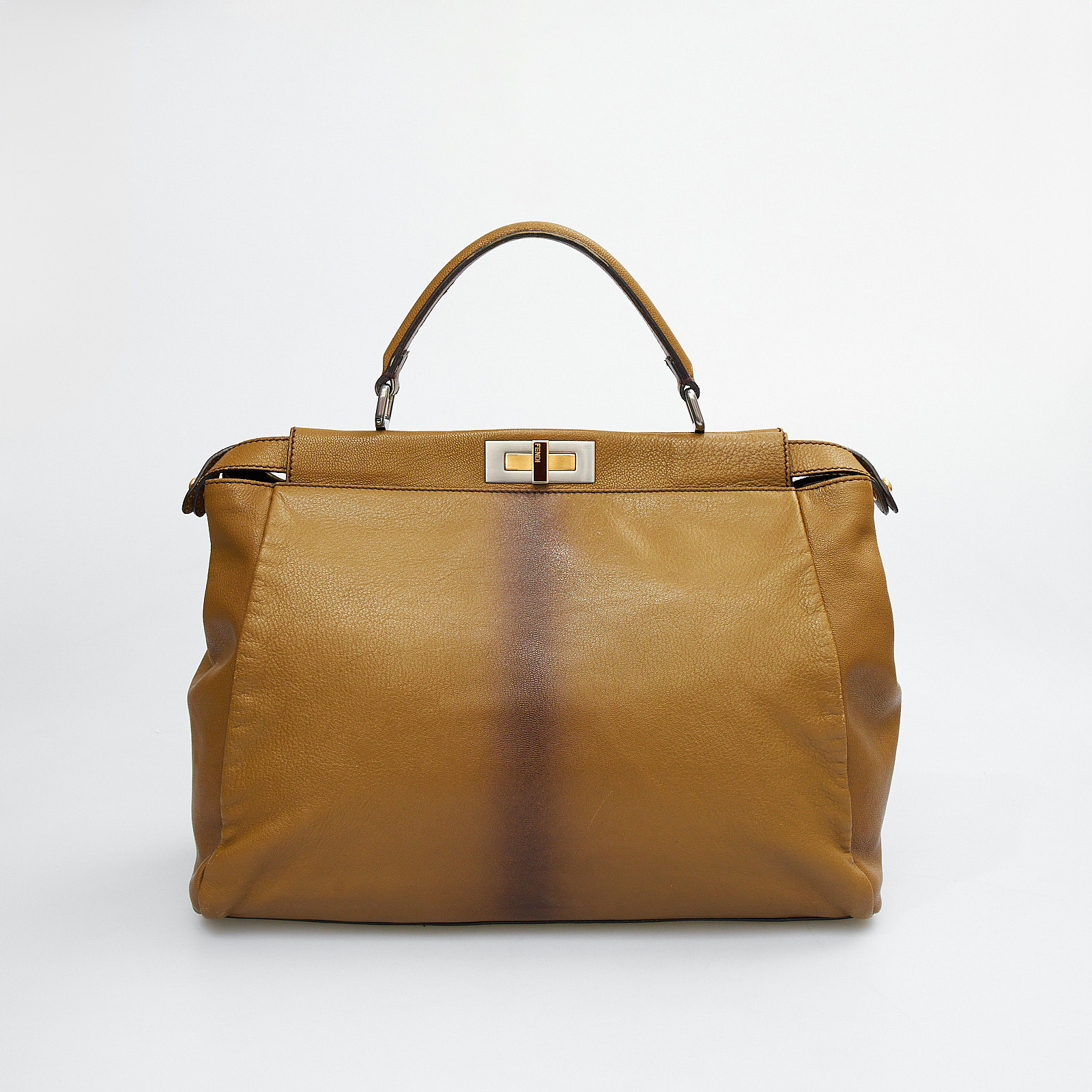 Сумка коричневого цвета Fendi - фото из каталога магазина брендовой одежды Second Friend Store Сумка Fendi - купить оригинал в секонд-хенде SFS - 1