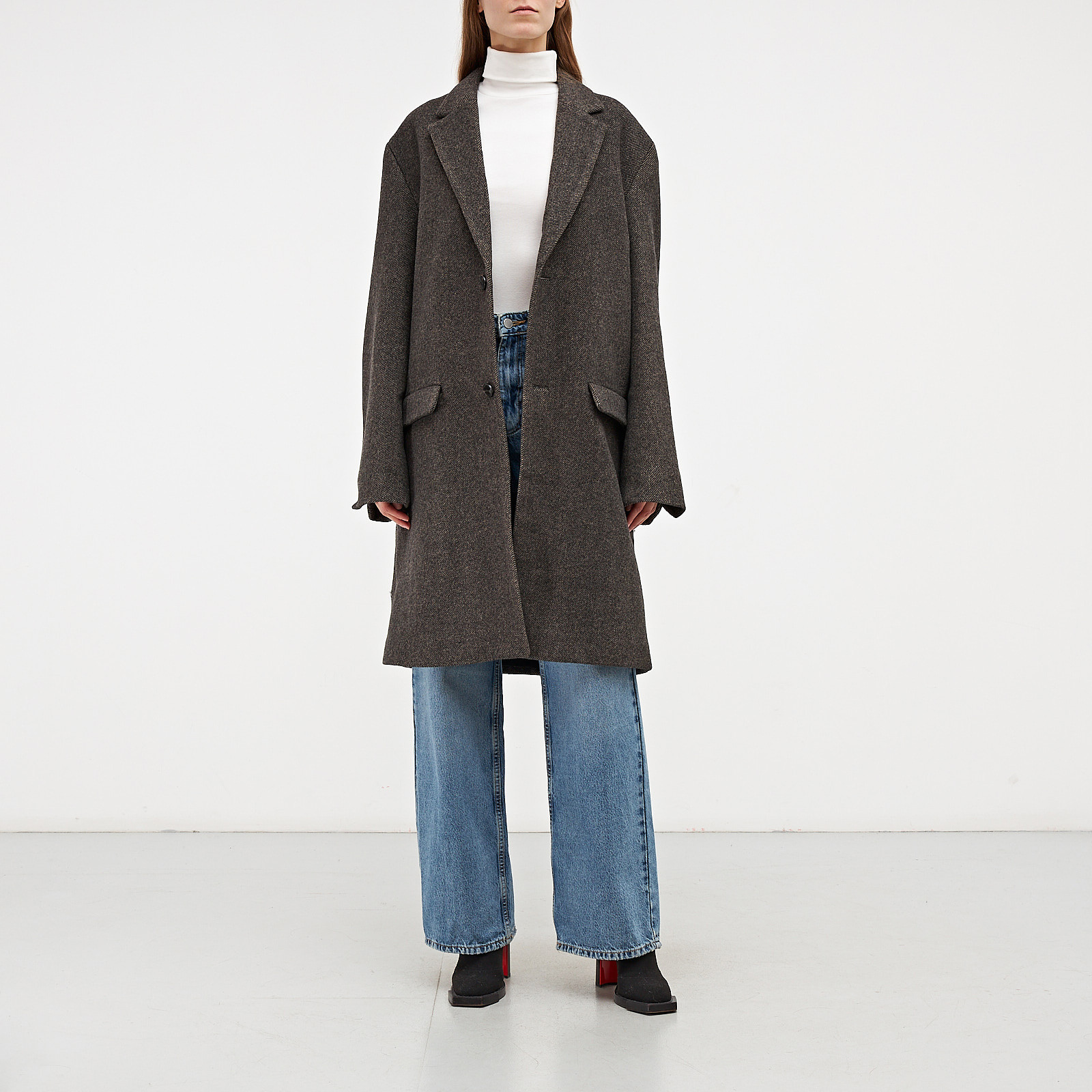 Пальто серого цвета Zadig & Voltaire - фото из каталога магазина брендовой одежды Second Friend Store Пальто Zadig & Voltaire - купить оригинал в секонд-хенде SFS - 2