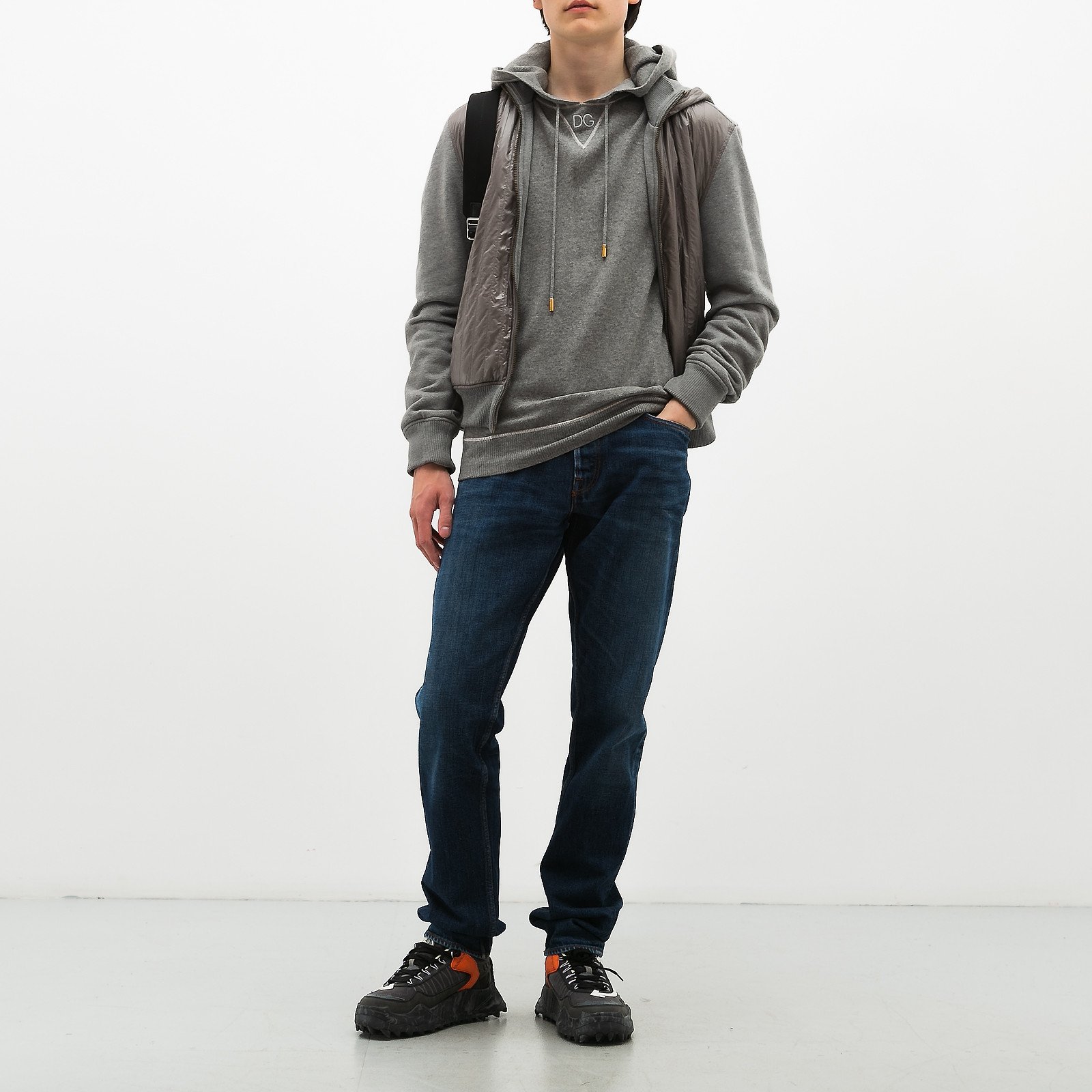 Худи серого цвета Dolce&Gabbana - фото из каталога магазина брендовой одежды Second Friend Store Худи Dolce&Gabbana - купить оригинал в секонд-хенде SFS - 2