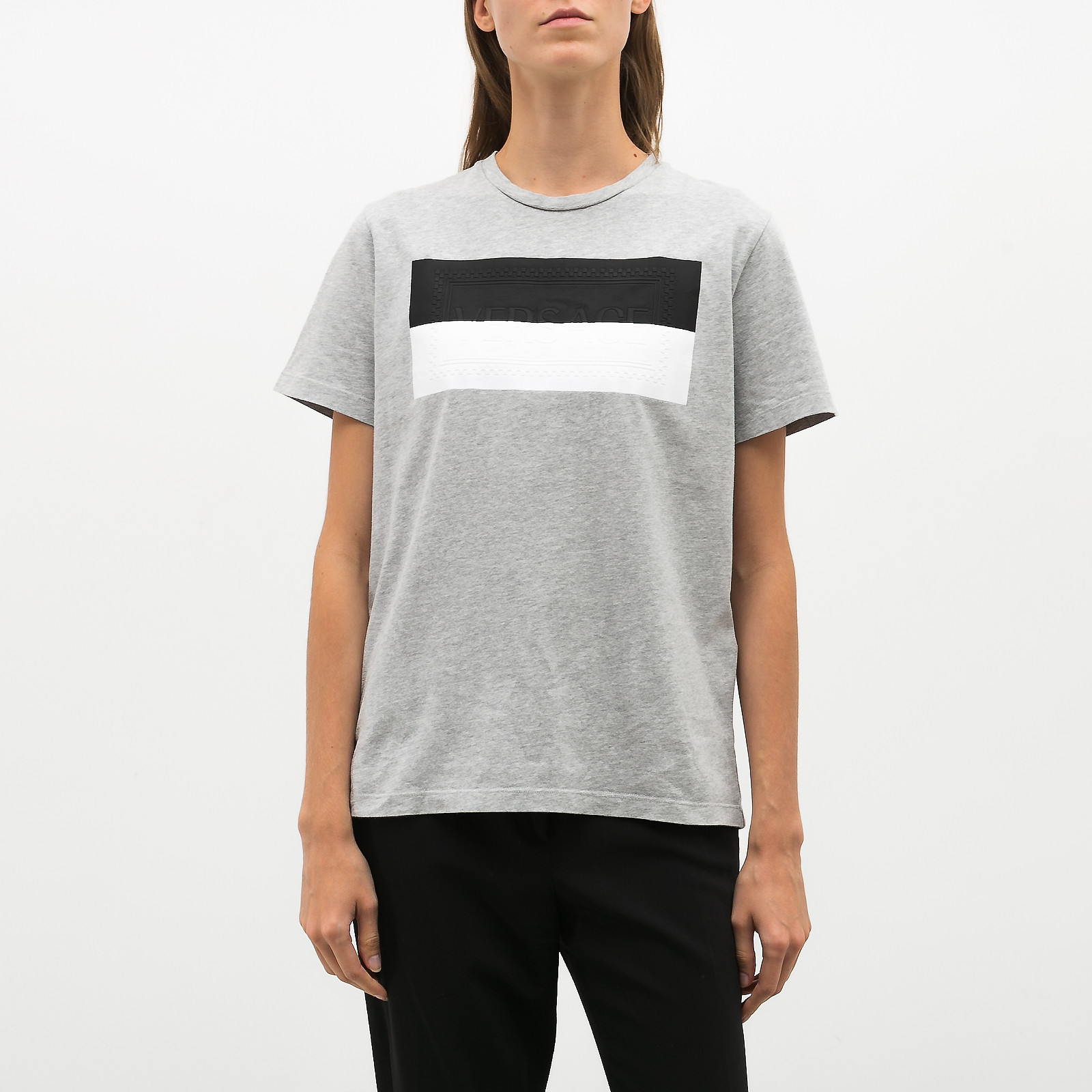 Футболка серого цвета Versace - фото из каталога магазина брендовой одежды Second Friend Store Футболка Versace - купить оригинал в секонд-хенде SFS - 1