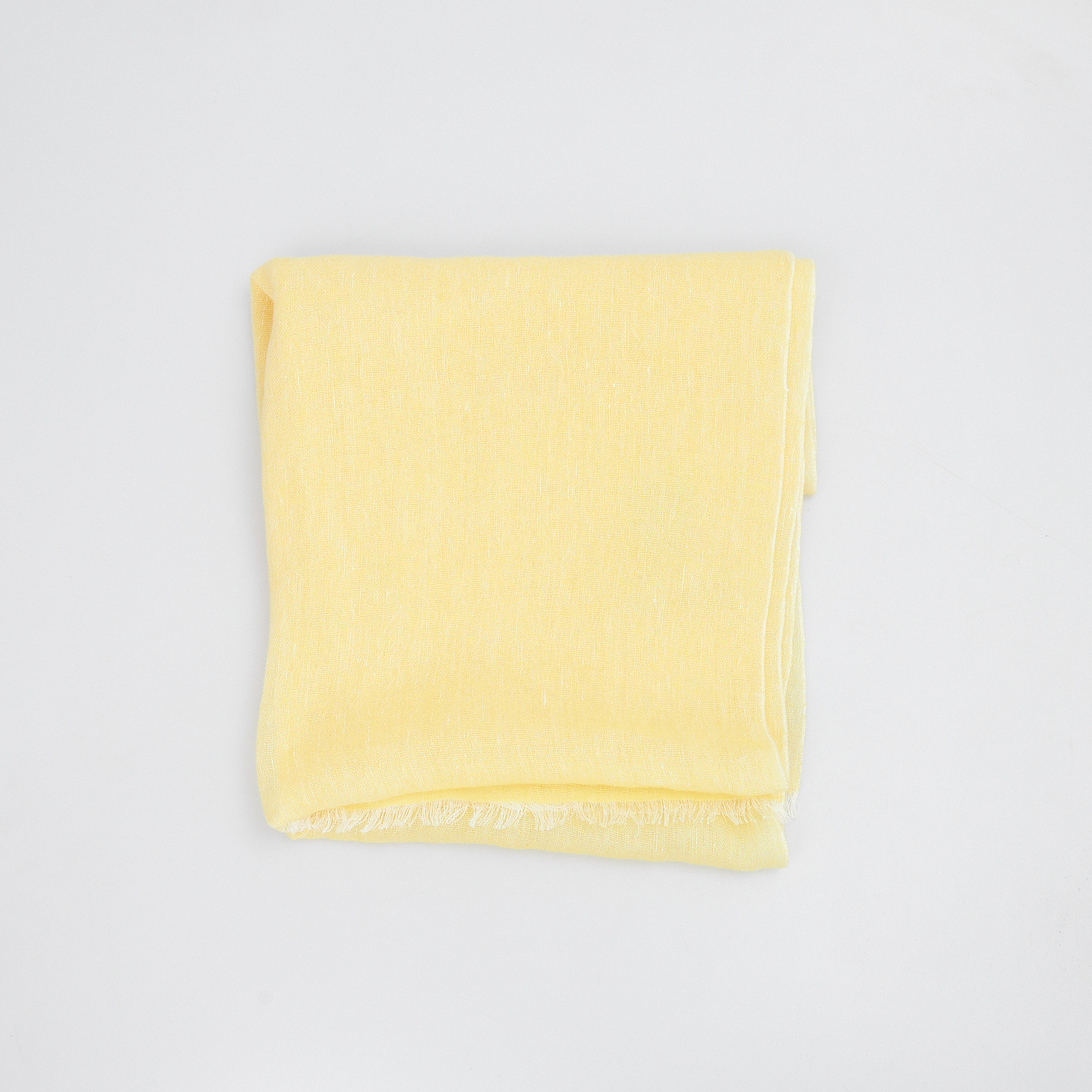 Платок желтого цвета Loro Piana - фото из каталога магазина брендовой одежды Second Friend Store Платок Loro Piana - купить оригинал в секонд-хенде SFS - 1