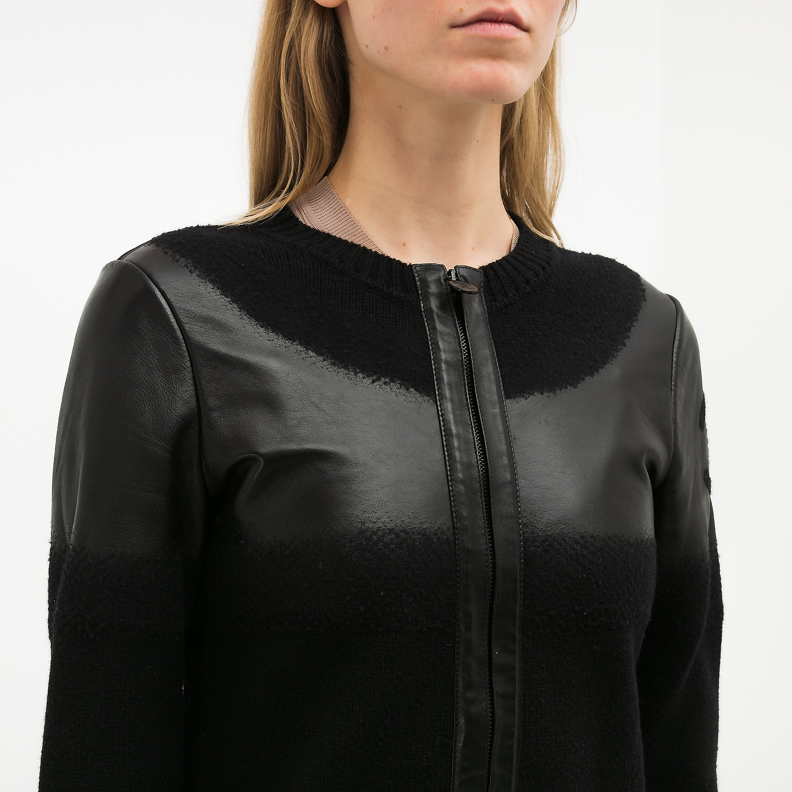 Кардиган черного цвета Chanel - фото из каталога магазина брендовой одежды Second Friend Store Кардиган Chanel - купить оригинал в секонд-хенде SFS - 4