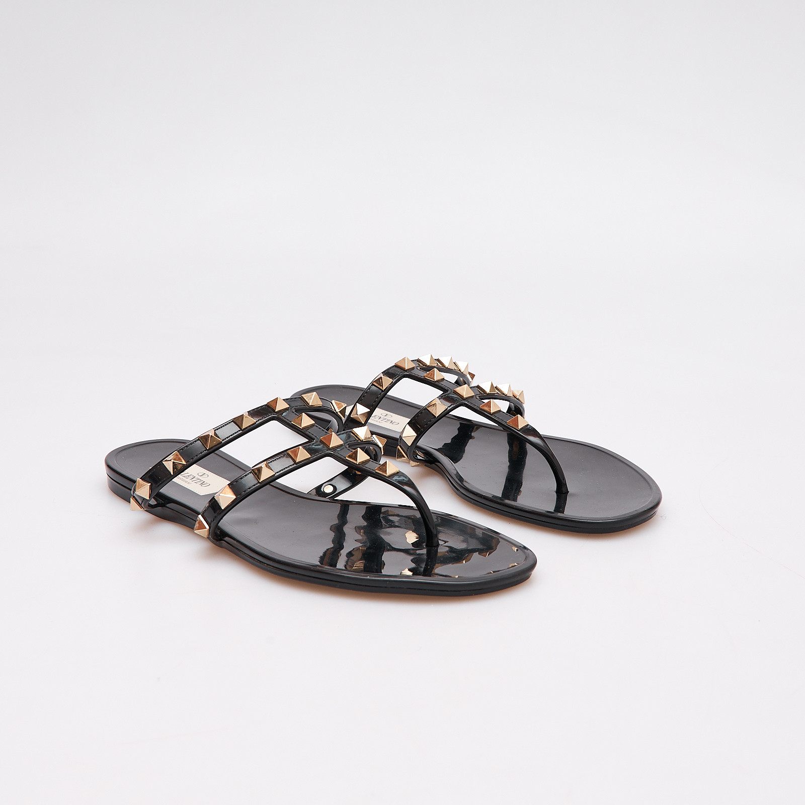 Сандалии черного цвета Valentino - фото из каталога магазина брендовой одежды Second Friend Store Сандалии Valentino - купить оригинал в секонд-хенде SFS - 2