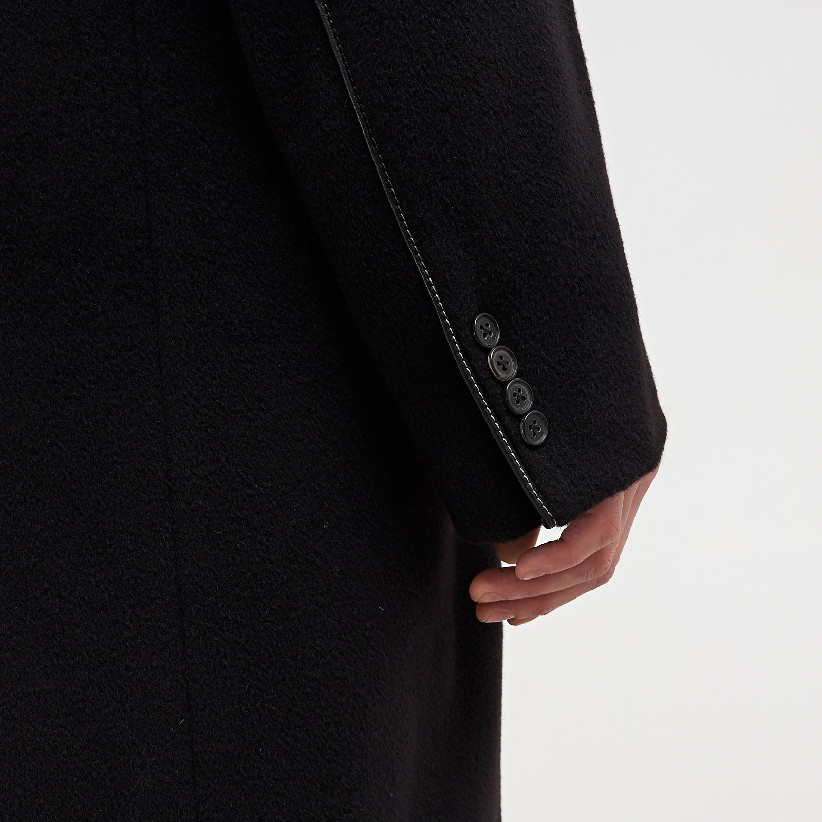 Пальто черного цвета Hermes - фото из каталога магазина брендовой одежды Second Friend Store Пальто Hermes - купить оригинал в секонд-хенде SFS - 4