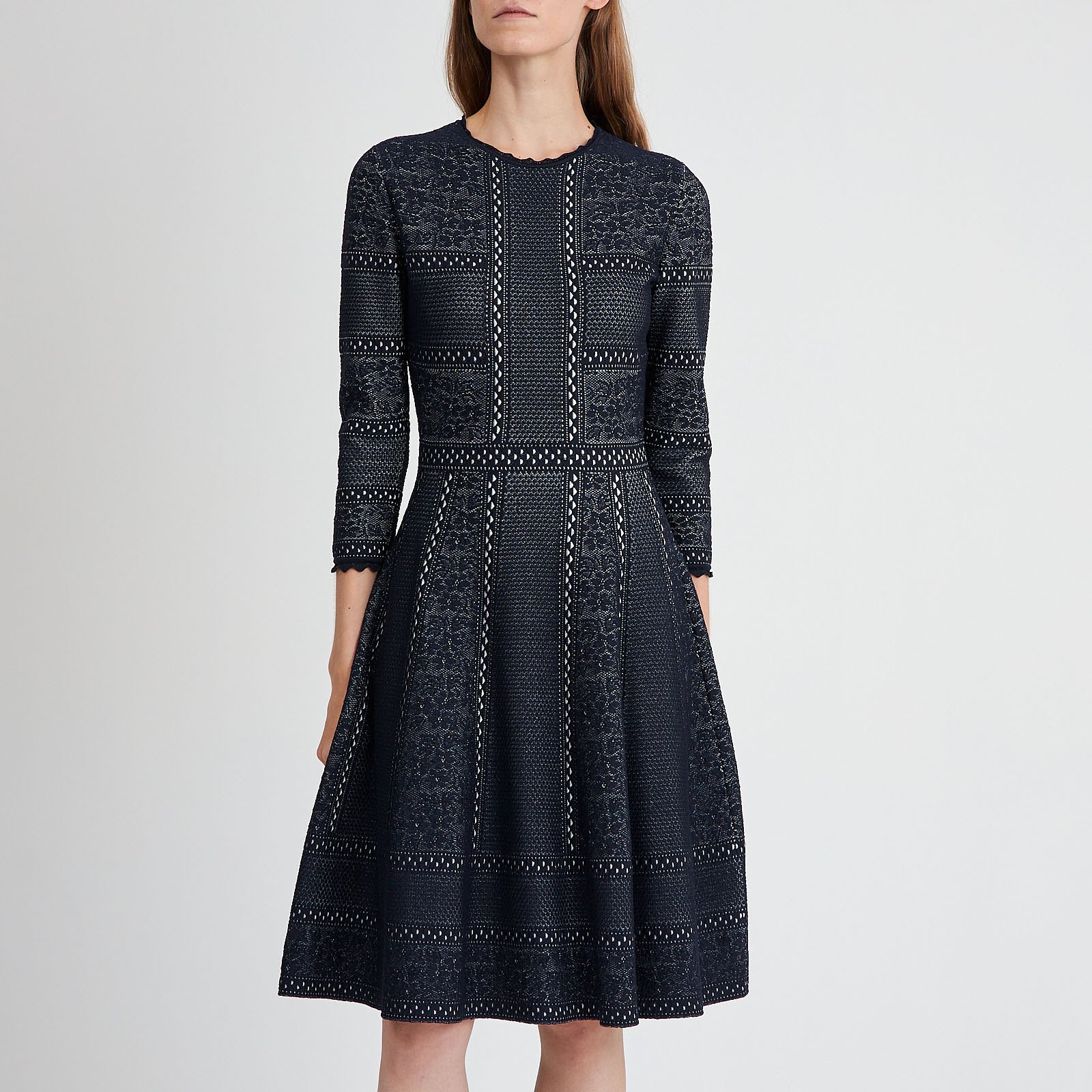 Платье синего цвета Alexander McQueen - фото из каталога магазина брендовой одежды Second Friend Store Платье Alexander McQueen - купить оригинал в секонд-хенде SFS - 1