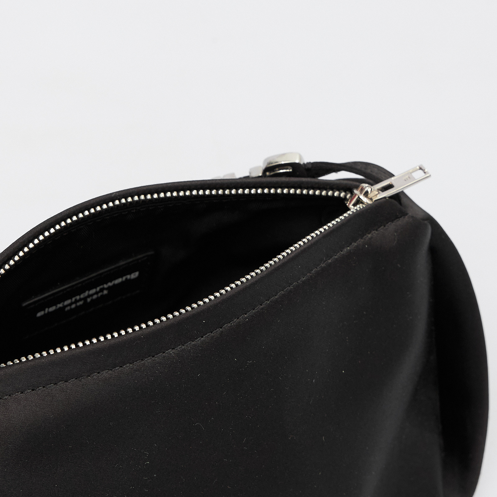 Сумка черного цвета Alexander Wang - фото из каталога магазина брендовой одежды Second Friend Store Сумка Alexander Wang - купить оригинал в секонд-хенде SFS - 7