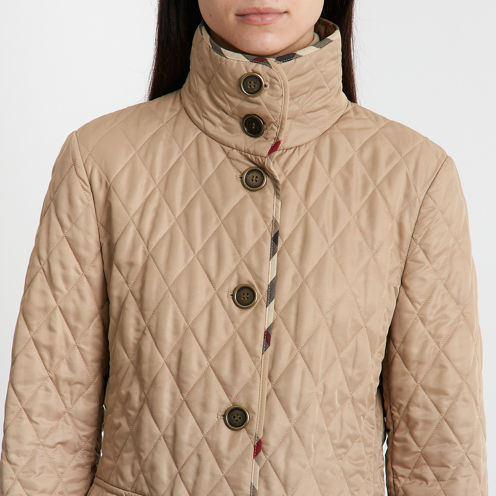 Куртка бежевого цвета Burberry Brit - фото из каталога магазина брендовой одежды Second Friend Store Куртка Burberry Brit - купить оригинал в секонд-хенде SFS - 4