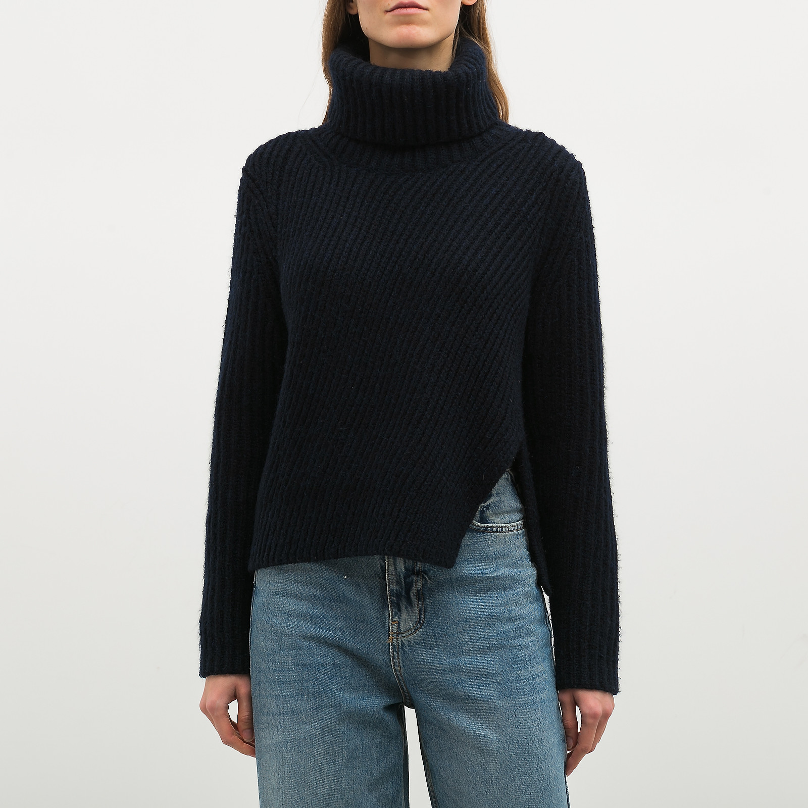 Свитер синего цвета Celine - фото из каталога магазина брендовой одежды Second Friend Store Свитер Celine - купить оригинал в секонд-хенде SFS - 1