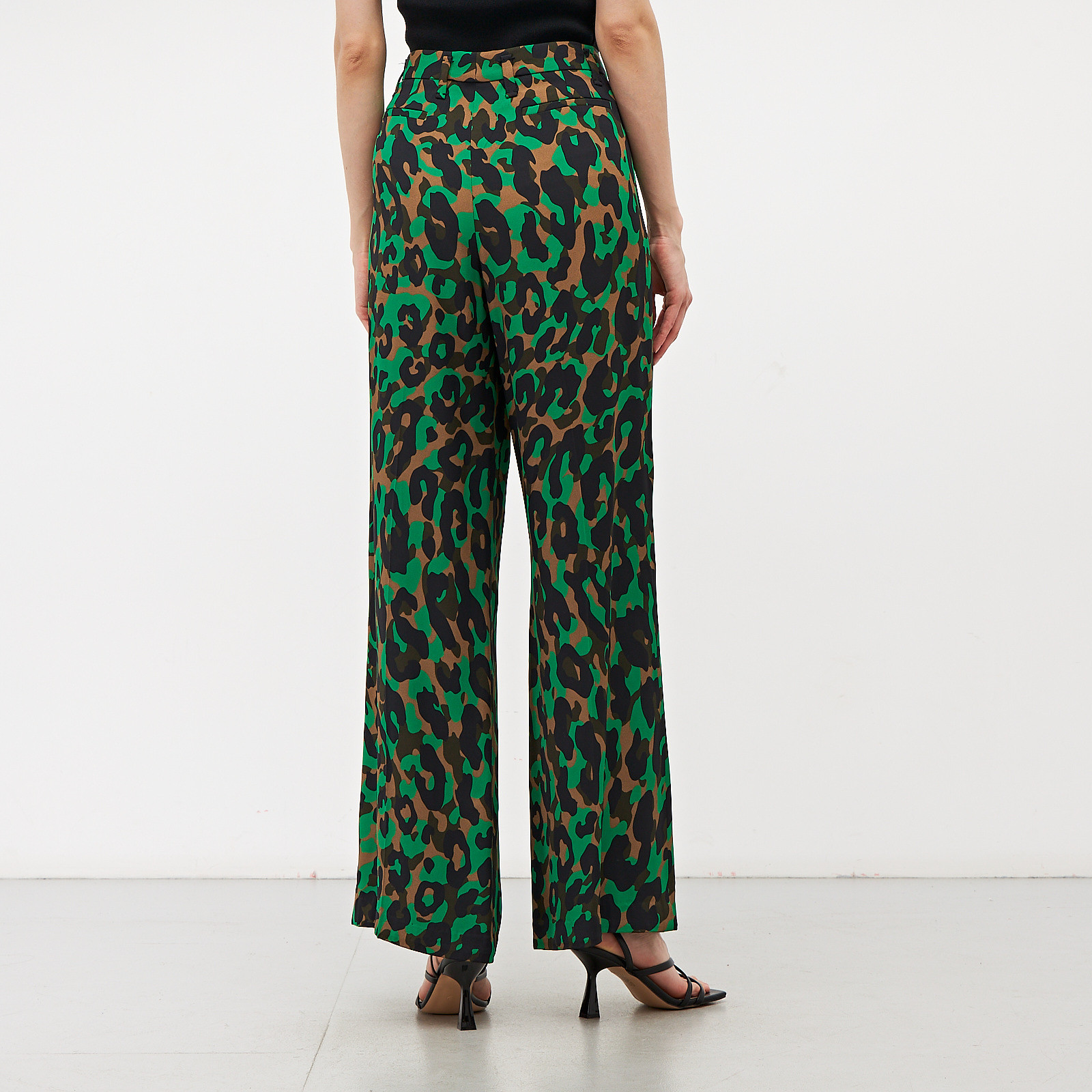 Брюки Versace - купить оригинал в секонд-хенде SFS - 3